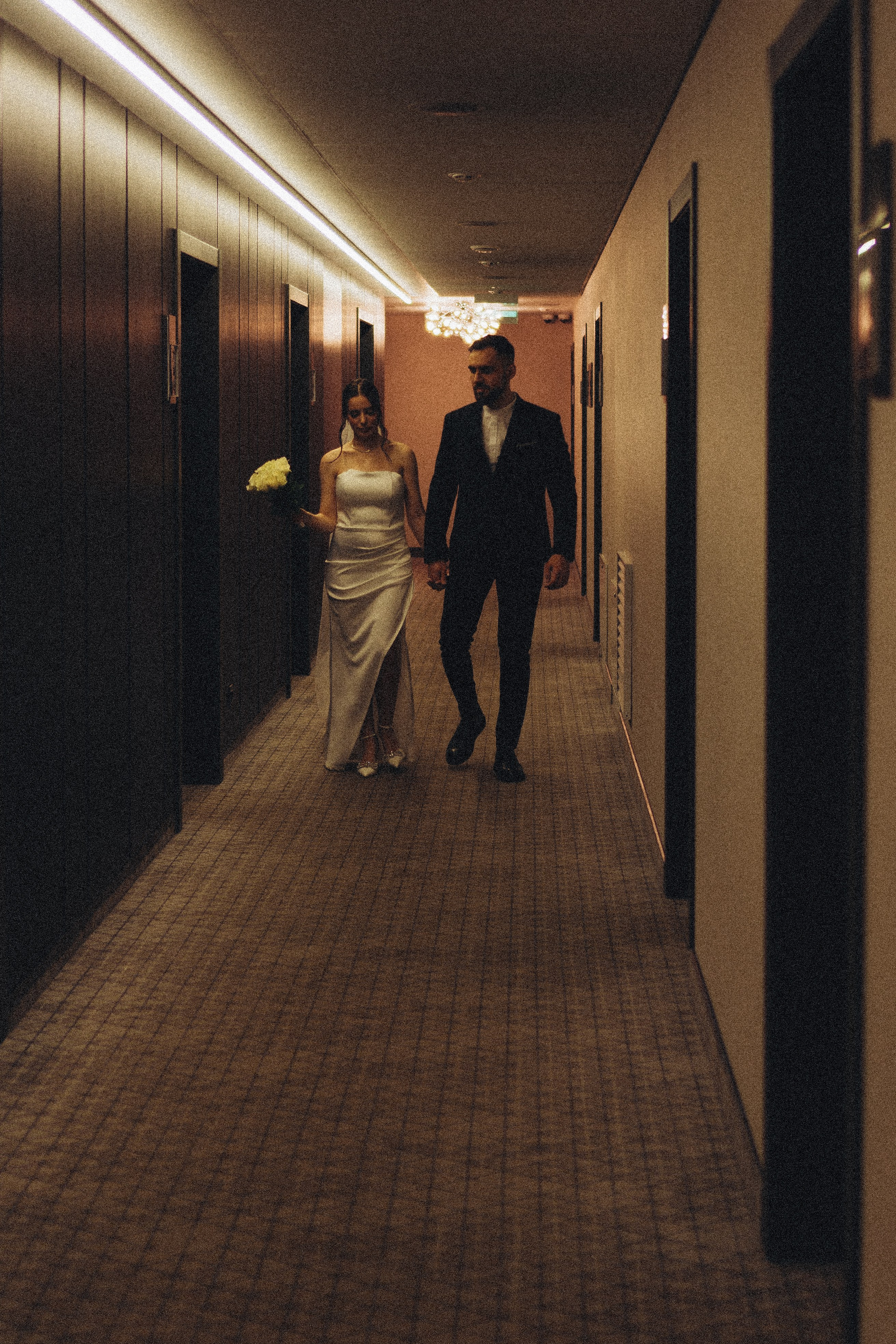 СВАДЕБНАЯ СЬЕМКА СБОРОВ ЖЕНИХА И НЕВЕСТЫ В ОТЕЛЕ И ТАКЖЕ ФОТОСЕССИИЯ В ОТЕЛЕЕ МЕГАПОЛИС БРЯНСК. Профессиональный фотограф, Санкт-Петербург — Виктория Богомолова