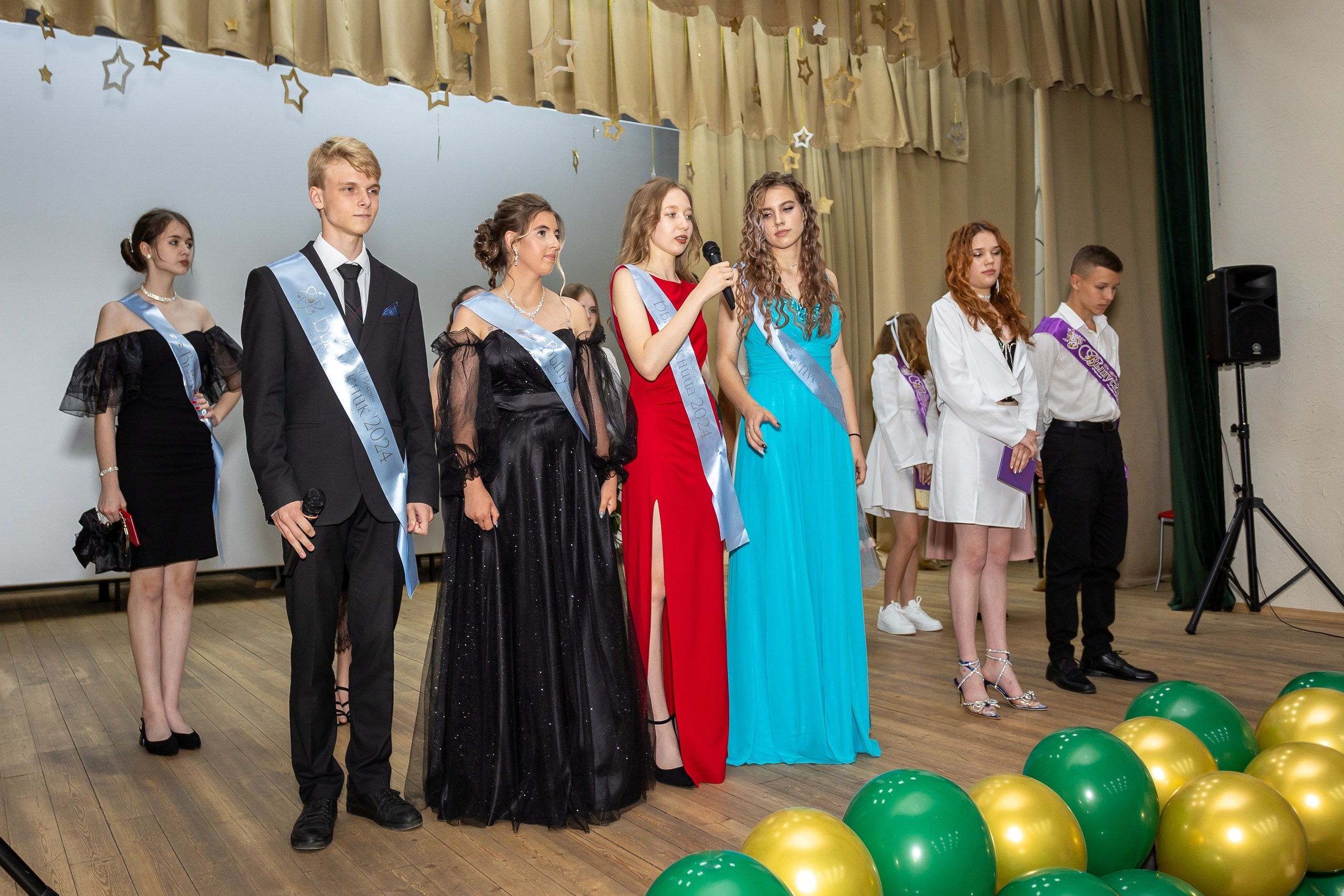 Вручение аттестата и выпускной вечер. Выпускные альбомы Майкоп, Краснодар Елена Золотарева