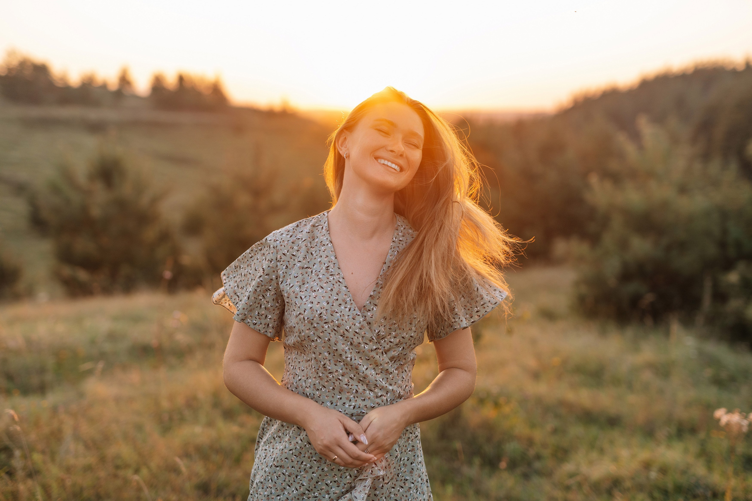 Фотосессия на закате на фоне природы для Инны и Максима. Свадебный фотограф в Тамбове Павел Четвертков