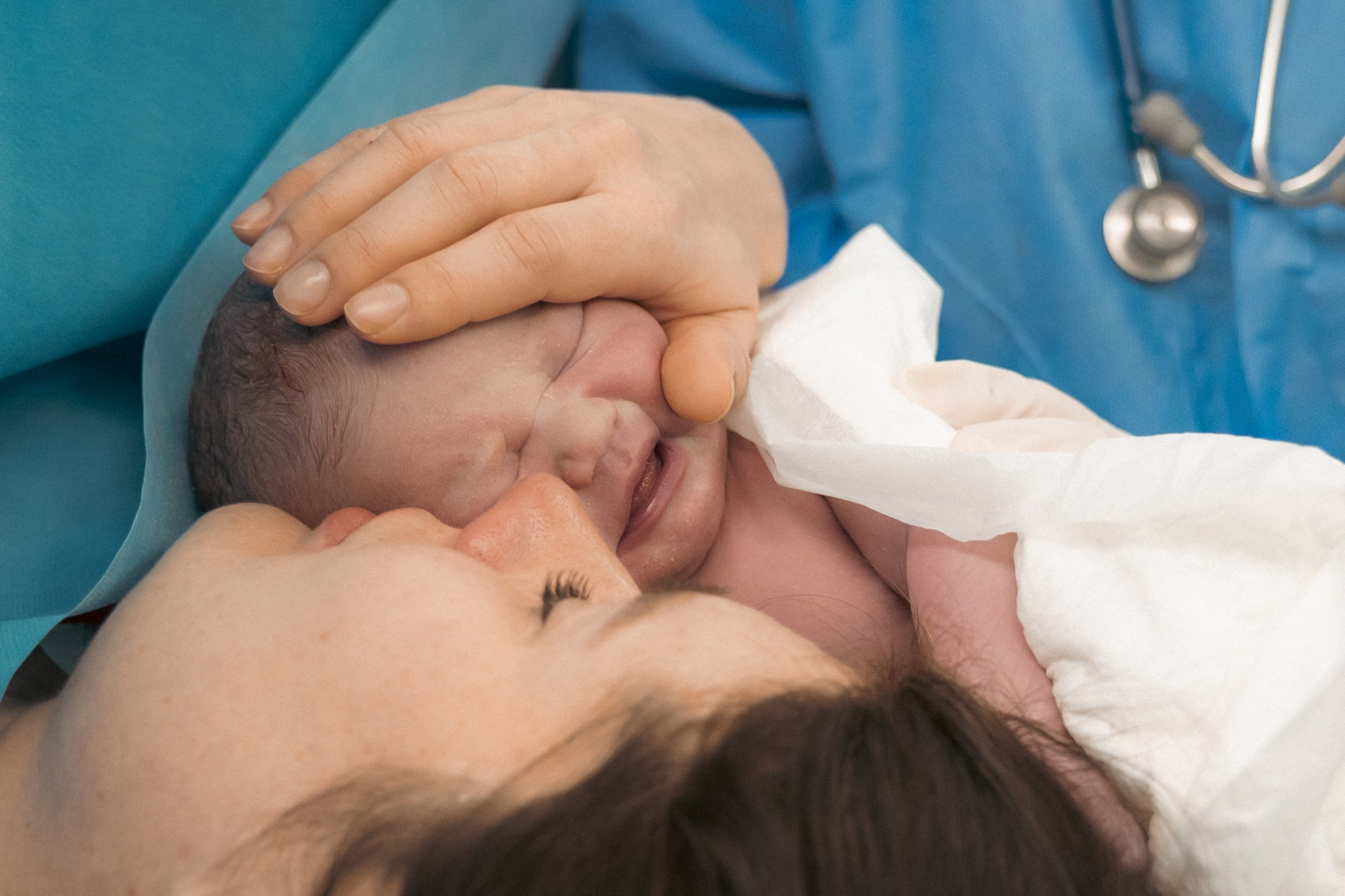 Рождение Мирославы. Фотограф на роды в Москве. Фото и видео родов. Фотопроект «Продолжение рода»