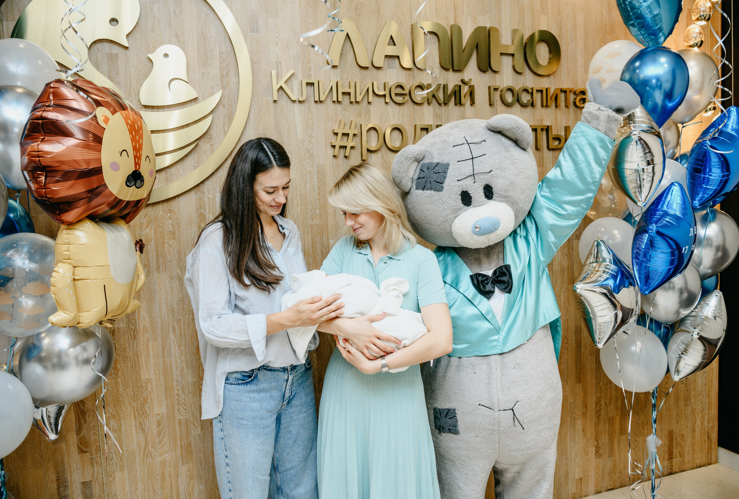 Выписка Льва. Лапино. Фотограф на выписку из роддома в Москве и МО