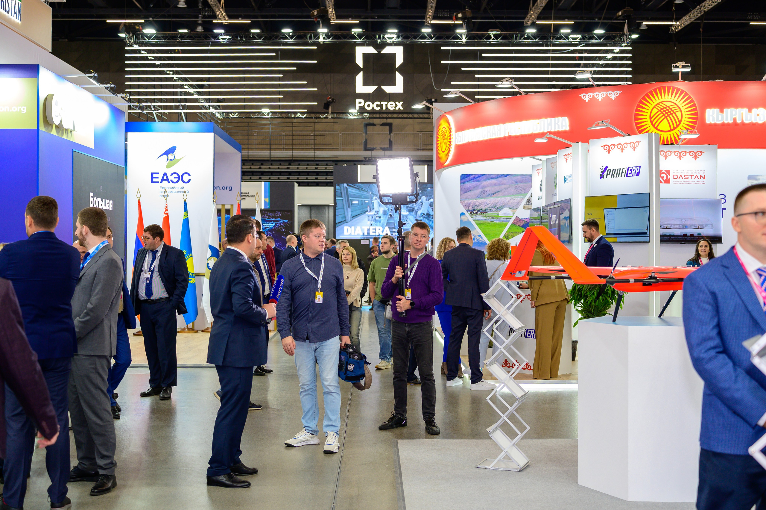 BigindustrialweekBelarus. Фотоуслуги, услуги фотографа, фотографирование важных событий