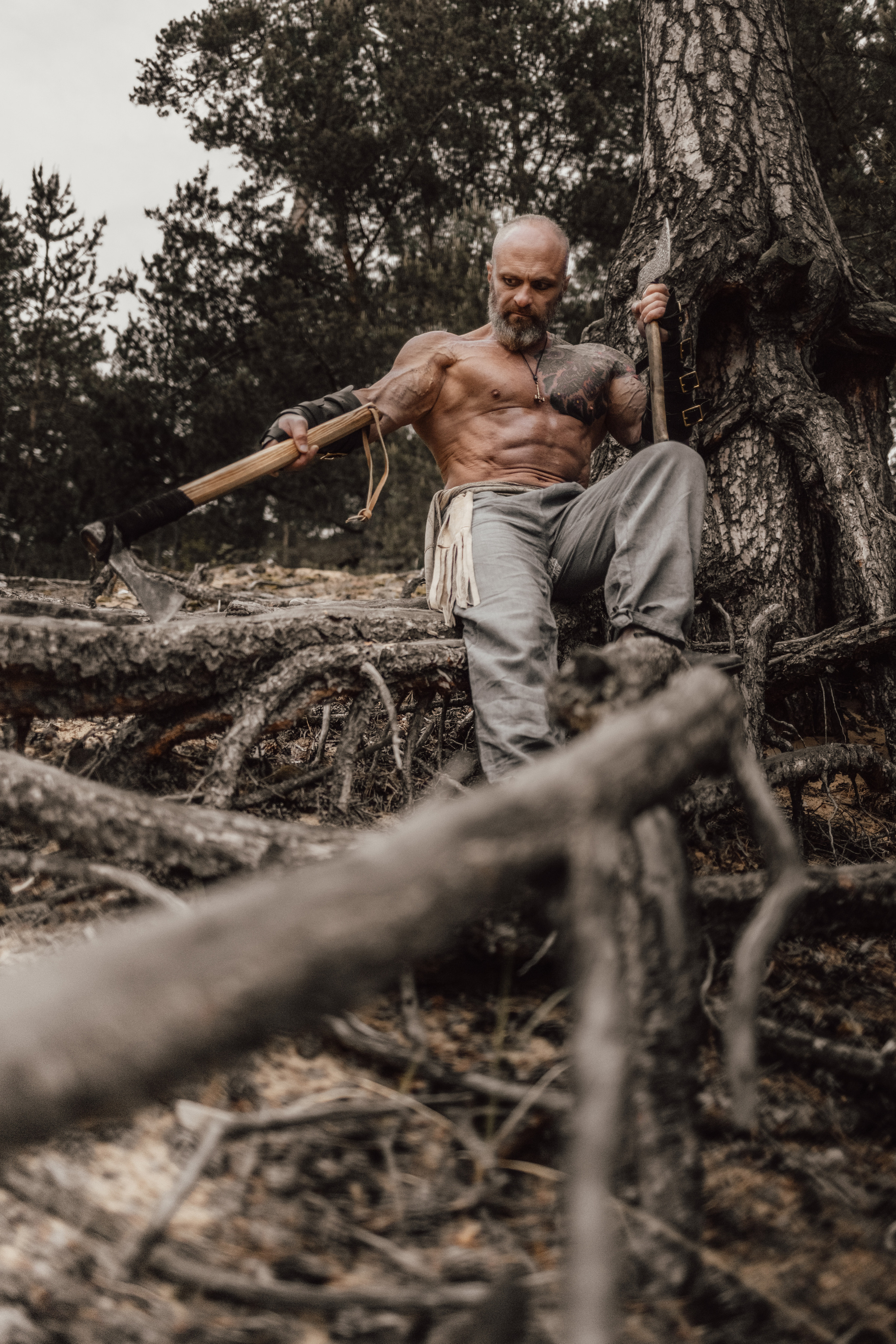 vikings viking Семейная фотосессия в стиле викинги. Ночная фотосессия с дымом и огнем.