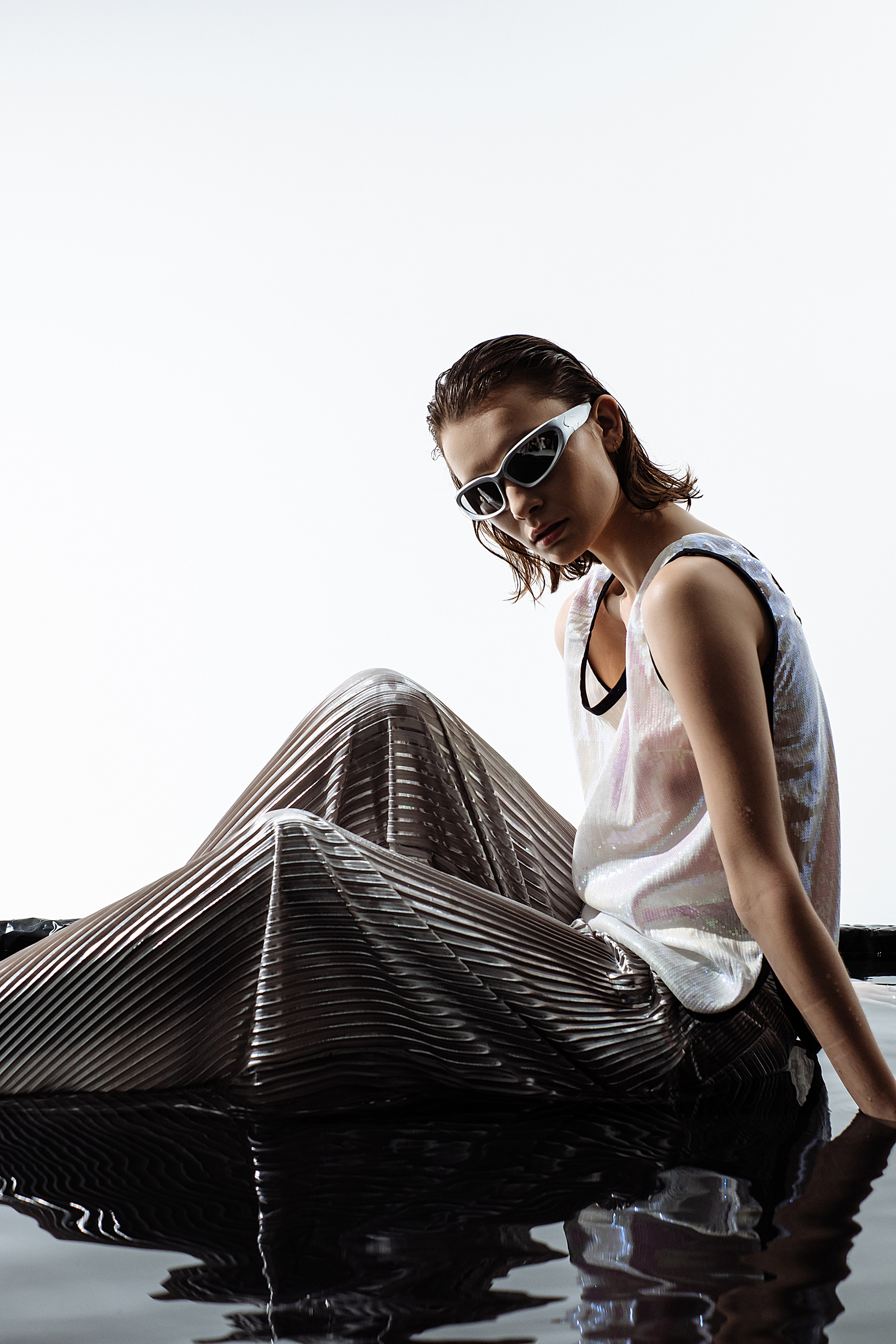 В студии. Не смотри на других, смотри внутрь себя