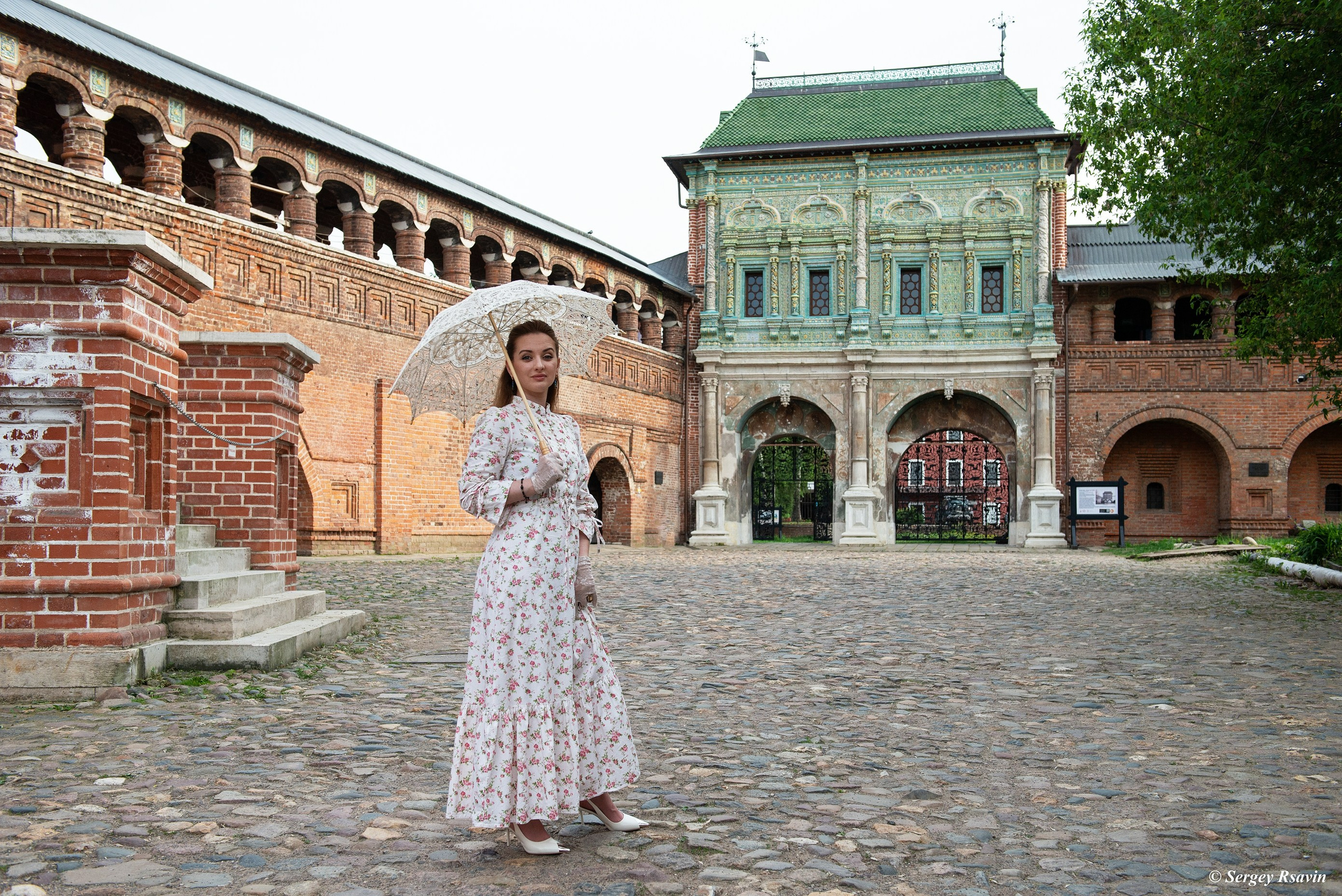 В гостях у столетий. Фотограф в Москве Сергей Рсавин