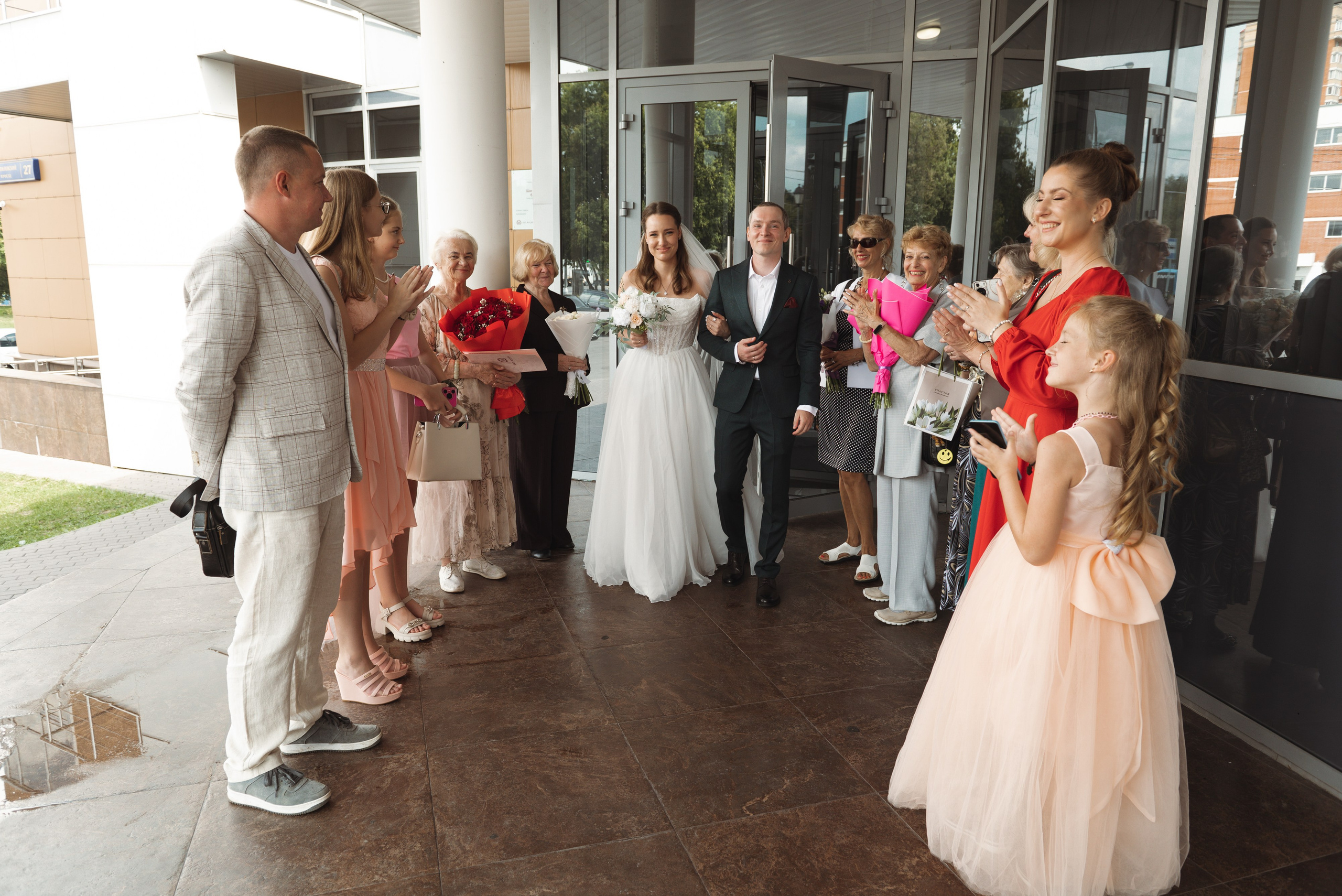 Свадьба в ЗаВидное. Фотограф Москва Настя Профотовна. Репортажные, свадебные и контент фотосессии