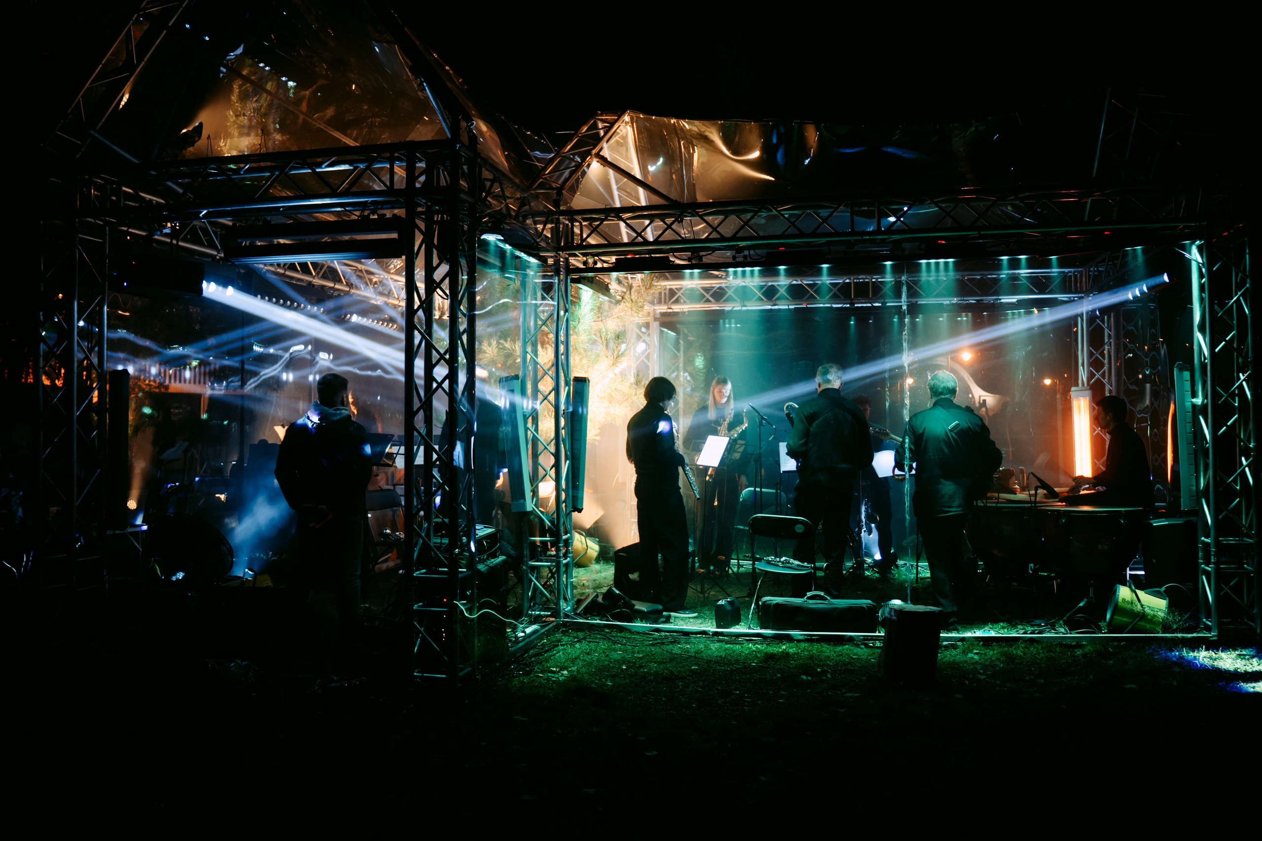 Synesthesia|Черное озеро. Главная