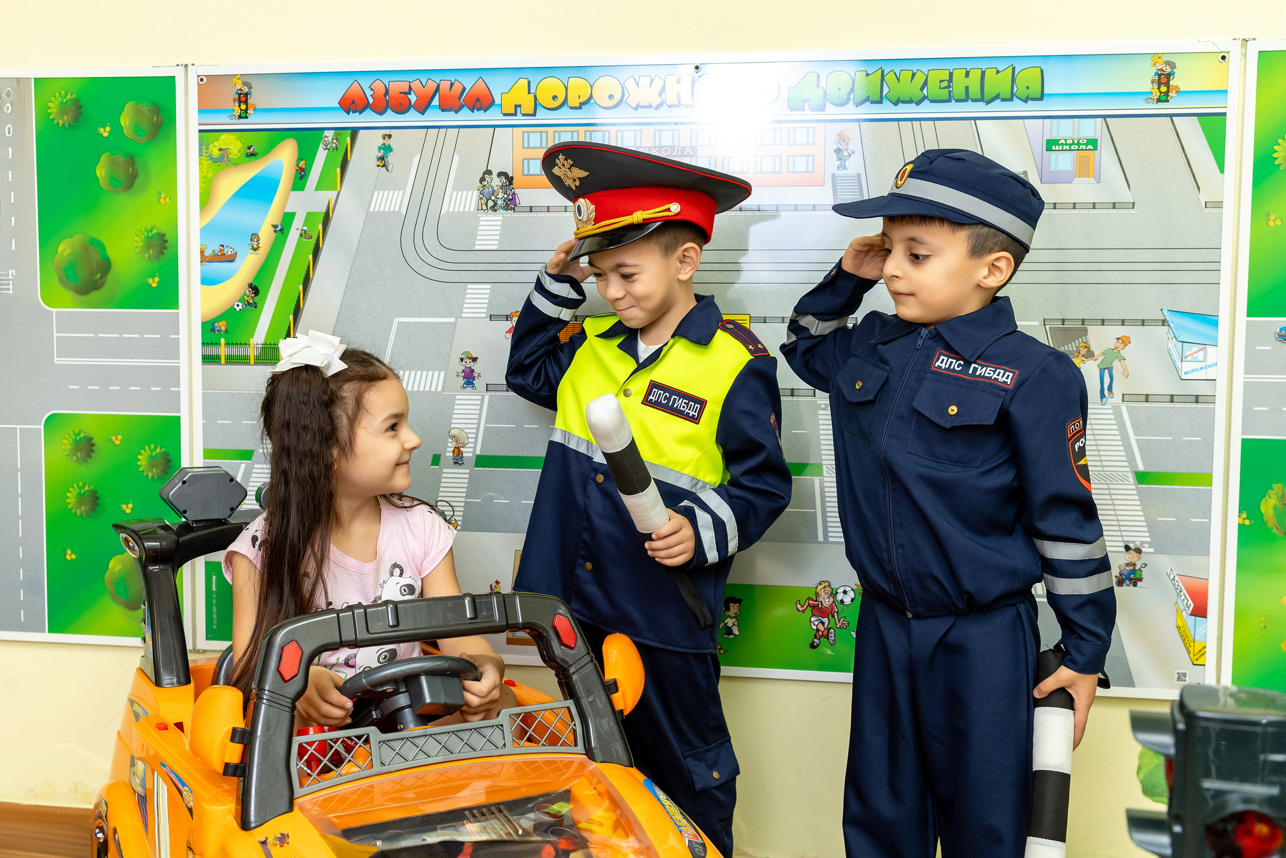 Примеры фото ДЕТСКИЙ САД. Фотограф Радужный ХМАО, Школьный фотограф, семейный фотограф, выпускной альбом