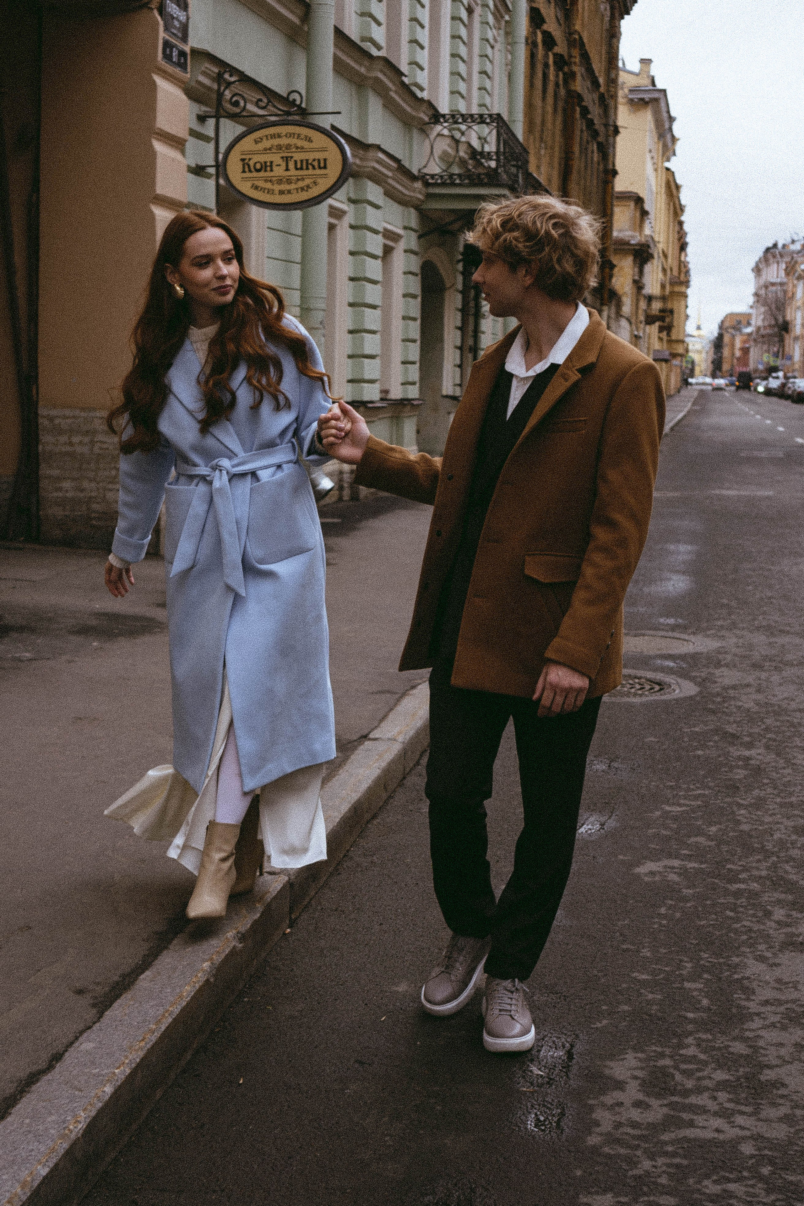 СВАДЕБНАЯ СЬЕМКА В ОТЕЛЕ. СБОРЫ ЖЕНИХА И НЕВЕСТЫ И ТАКЖЕ ТОР И ПОДГОТОВКА К ПРОГУЛКЕ И ПРОГУЛКА ПО ПЕТРОГРАДКЕ. Профессиональный фотограф, Санкт-Петербург — Виктория Богомолова