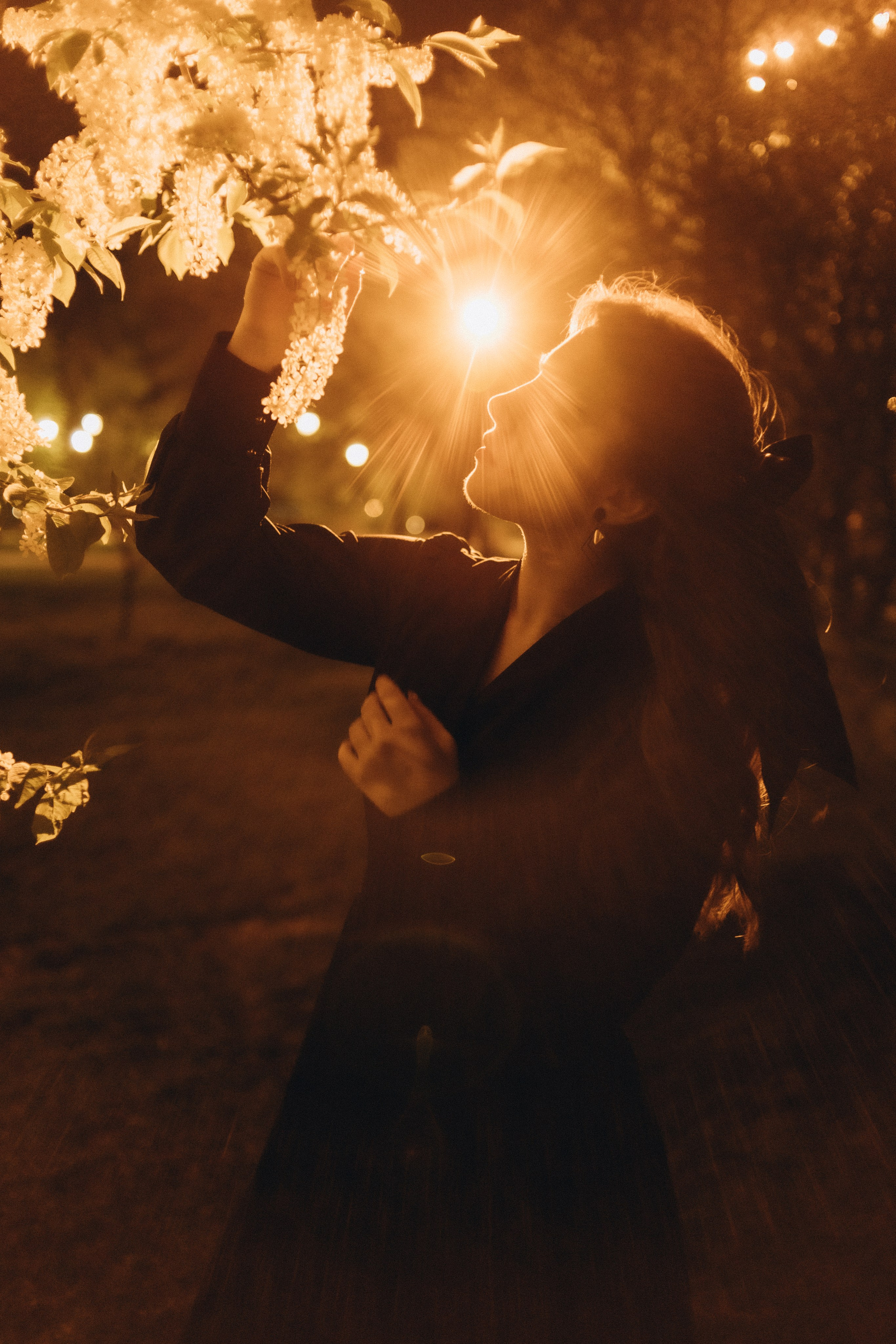 Ангелина. Ночь и цветы. Фотограф Регина Крикунова г. Красноярск