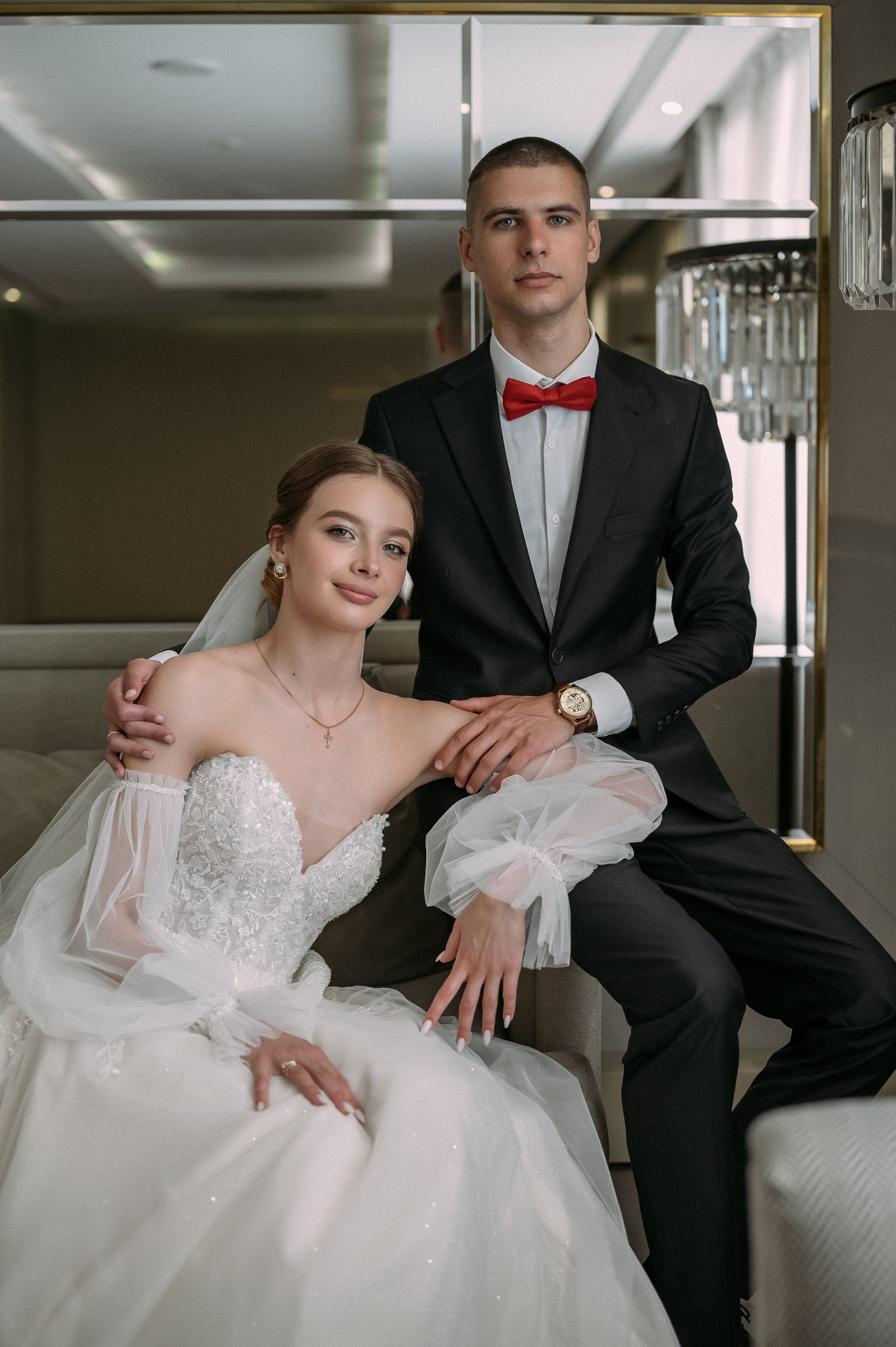 Свадебное утро и прогулка красивой яркой пары. Свадебный и семейный фотограф в Симферополе Дарья Маркова