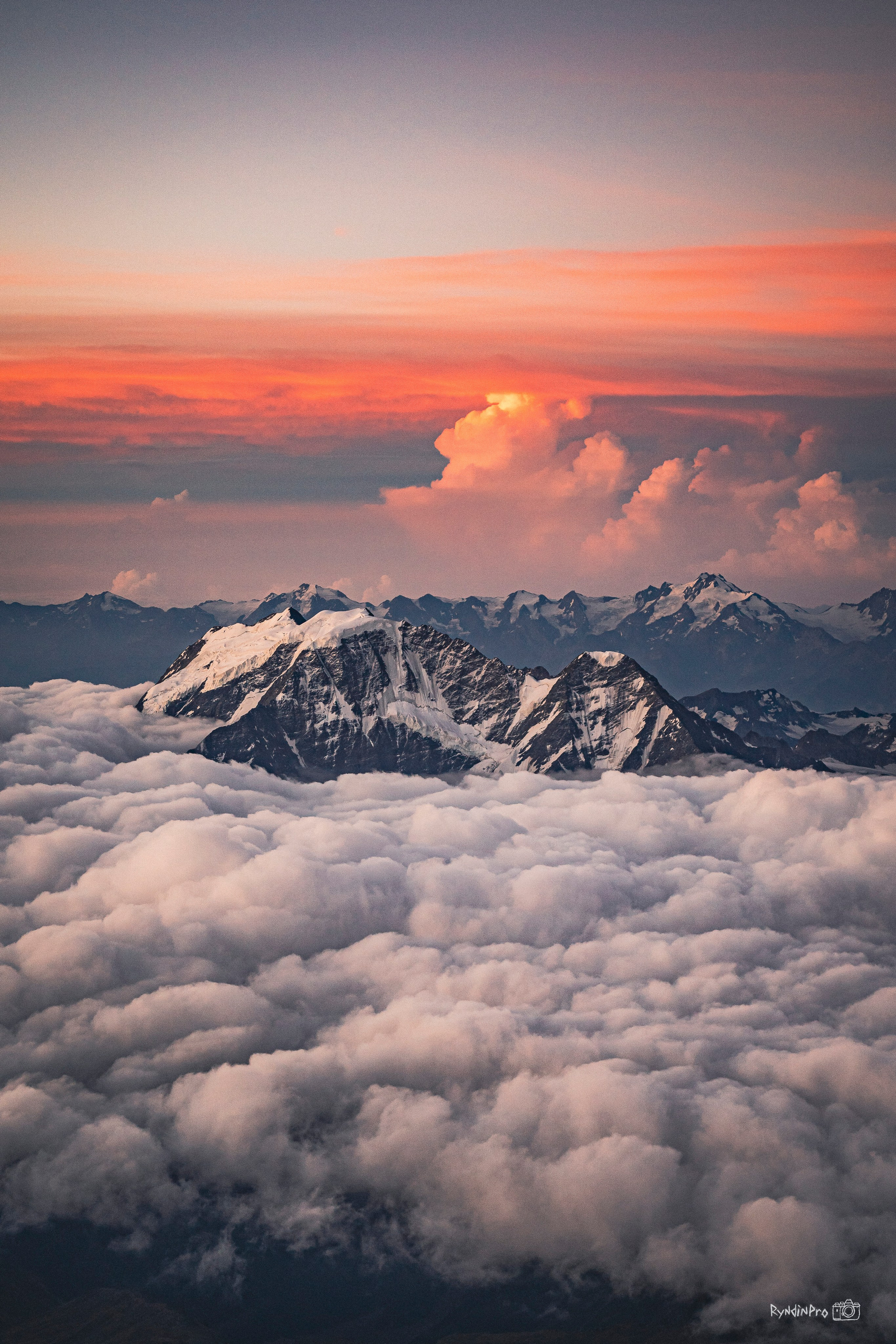 Восхождение на Эльбрус 26 августа 2023 Стремление. Репортажный фотограф в Краснодаре Рындин Дмитрий