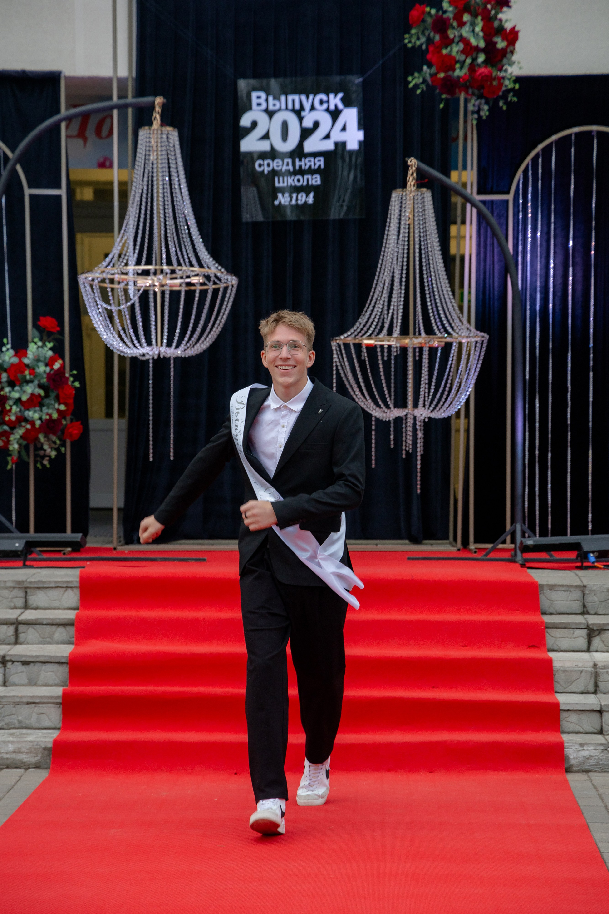 Школьный выпускной 2024 год в Соколе (Минск). Свадебный фотограф в Минске/Беларуси Сергей Спиридонов