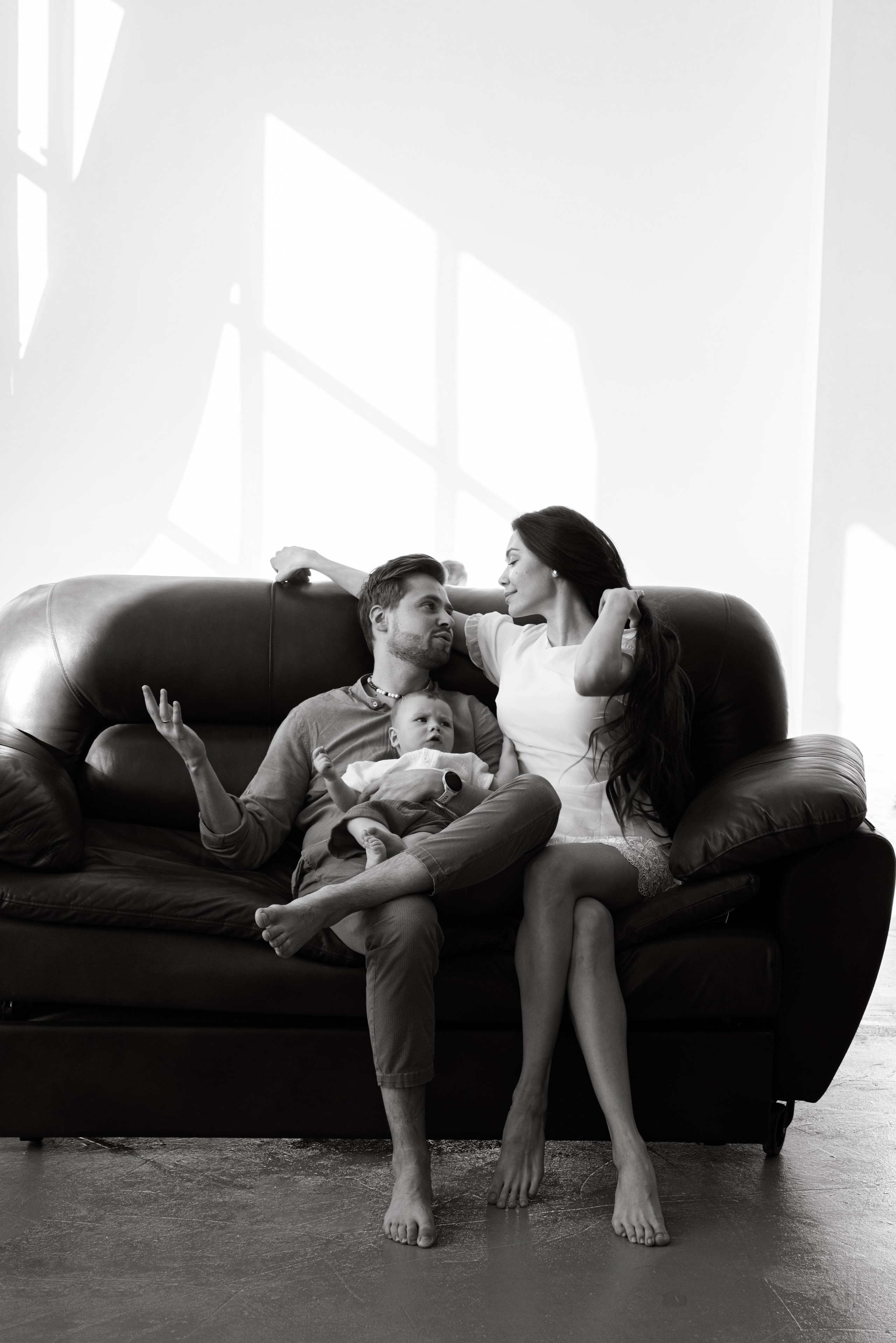 Сергеевы семейная студийная фотосессия. Профессиональный фотограф в Твери Иванова Юлия