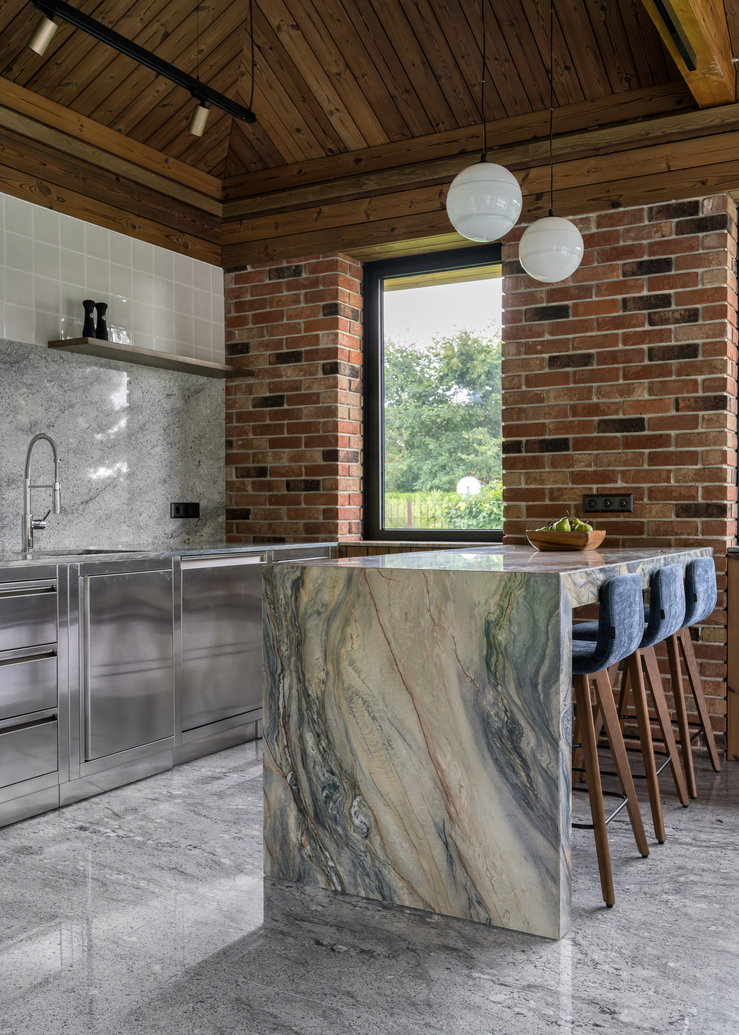 Уличная гриль-беседка. Интерьерный фотограф Мария Дмитриева. Санкт-Петербург