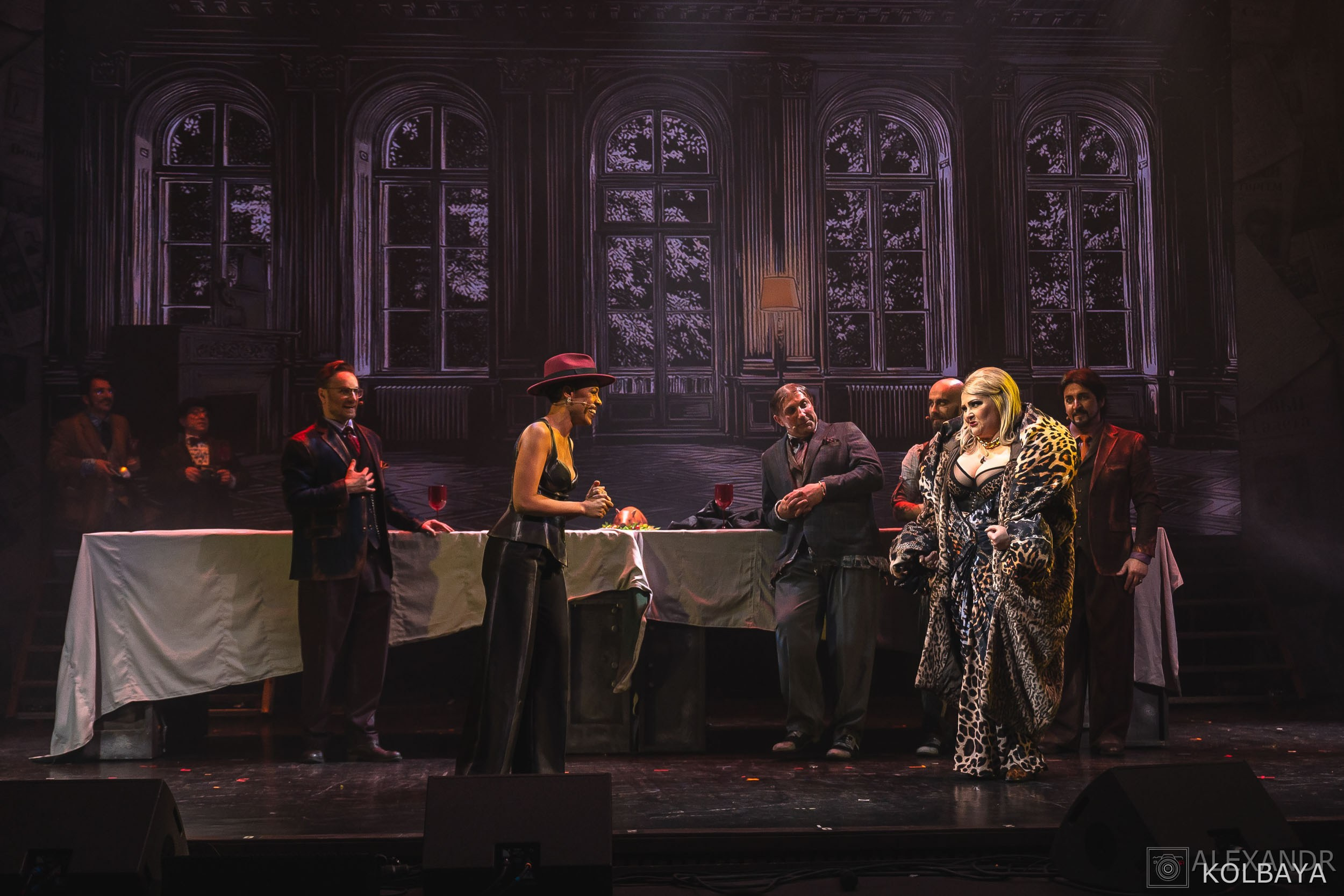 Фотографии со спектакля «Однажды в городе N». Концертный и театральный репортажный фотограф в Москве Александр Колбая