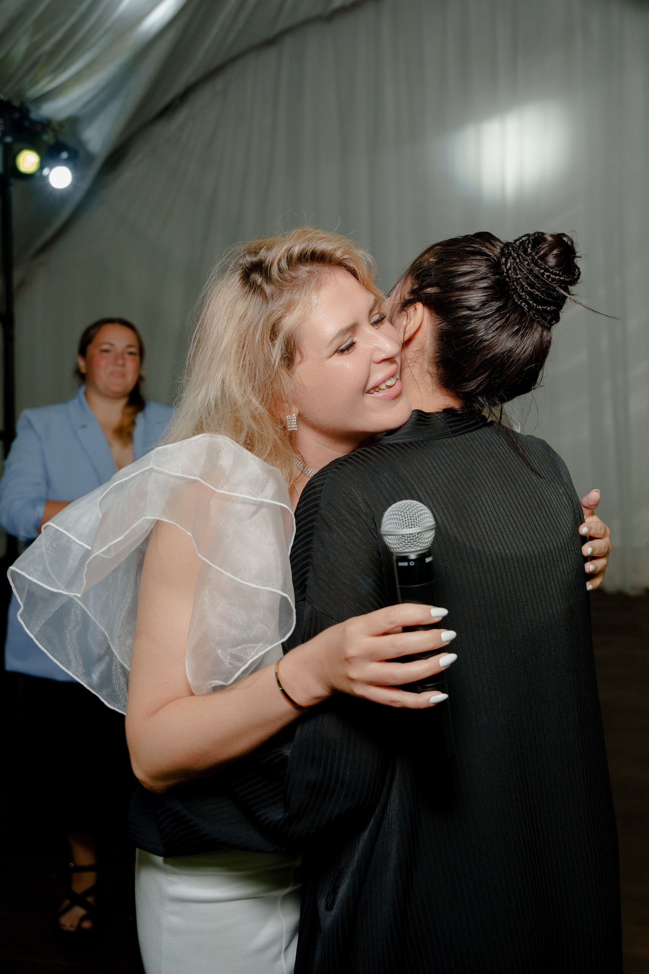 День рождения в шатре на водохранилище. Репортажный фотограф Москва Сергей Дружинин