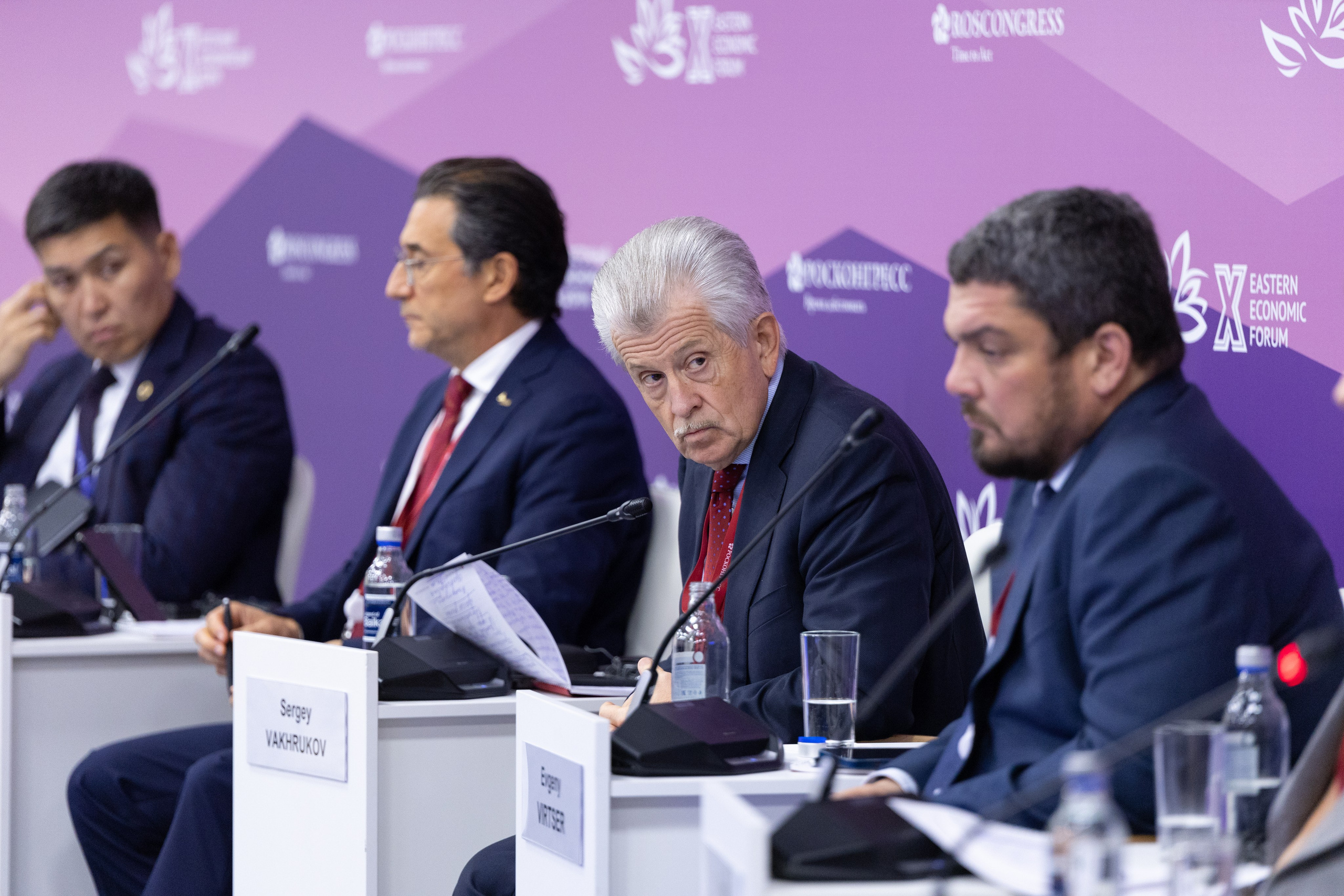 ВЭФ 2025. Олег Катакинов| Репортажный фотограф в городе у моря (Владивосток)