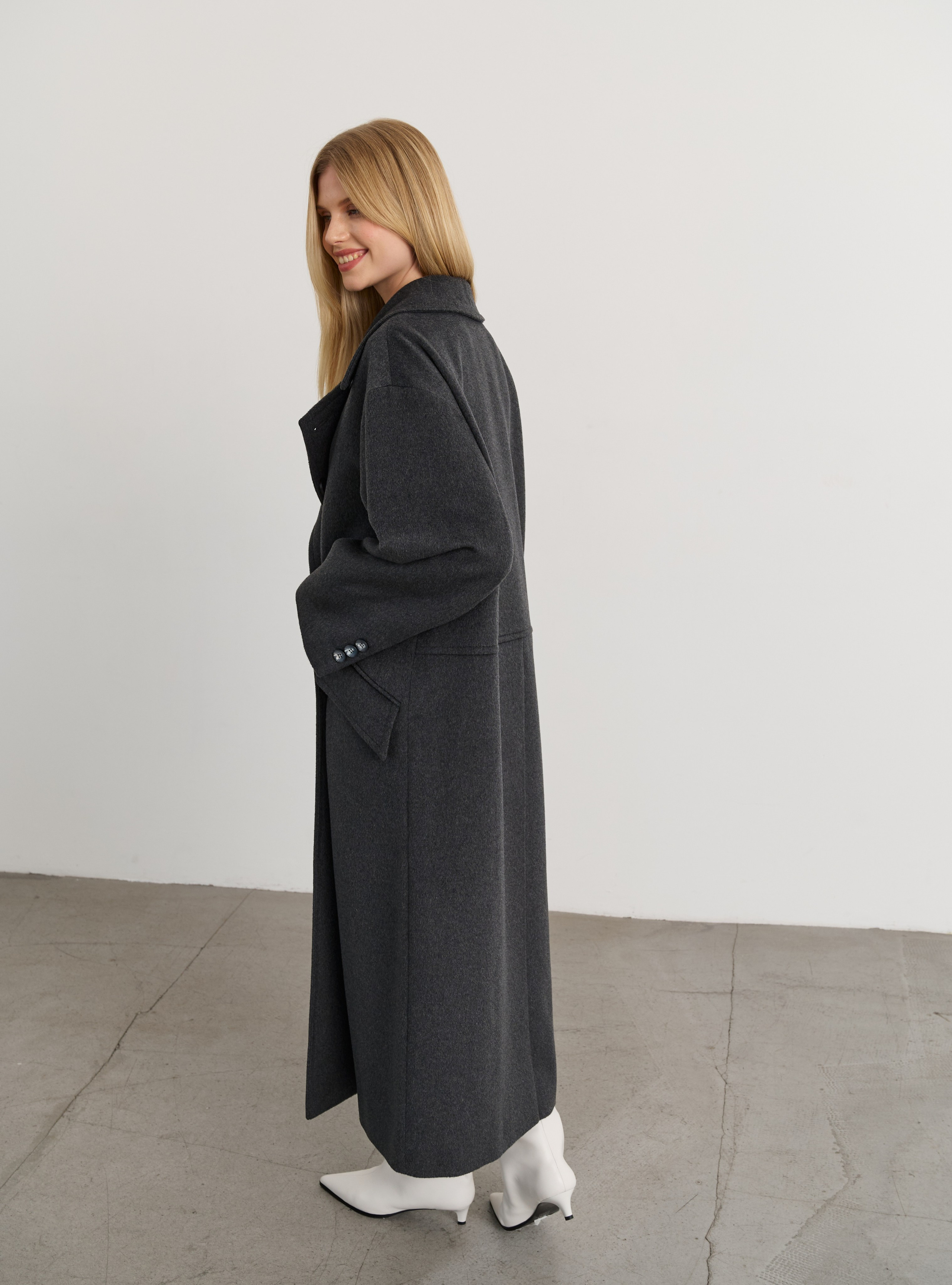 Каталог для бренда верхней одежды Sheily. Fashion фотограф в Москве Ксения Чупрунова