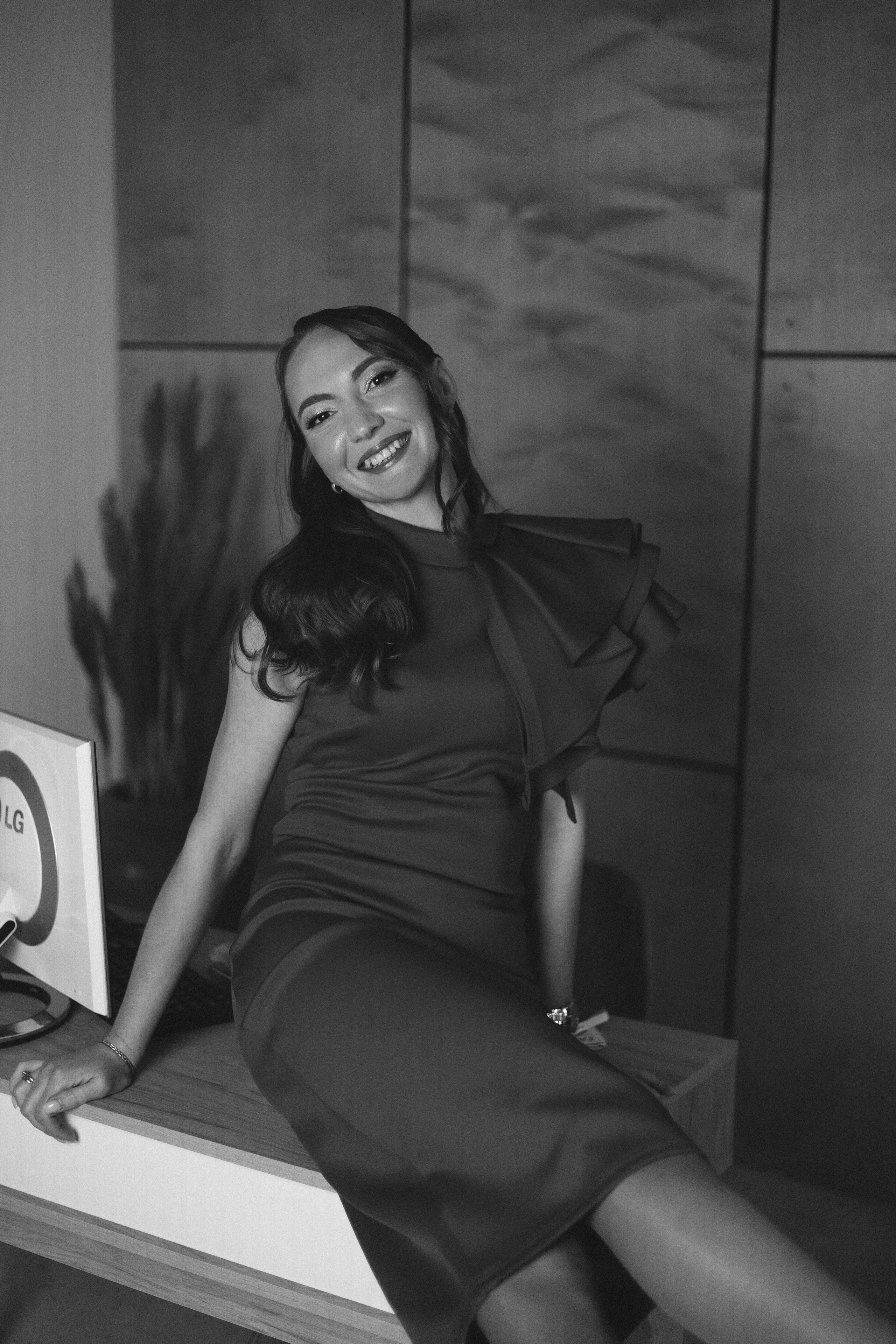 ЖЕНСКИЕ ПОРТРЕТЫ СТУДИЯ 2026. Фотограф Красноярск съемки лавстори, фотосессия в студии, портретная съемка, творческие фотосессии