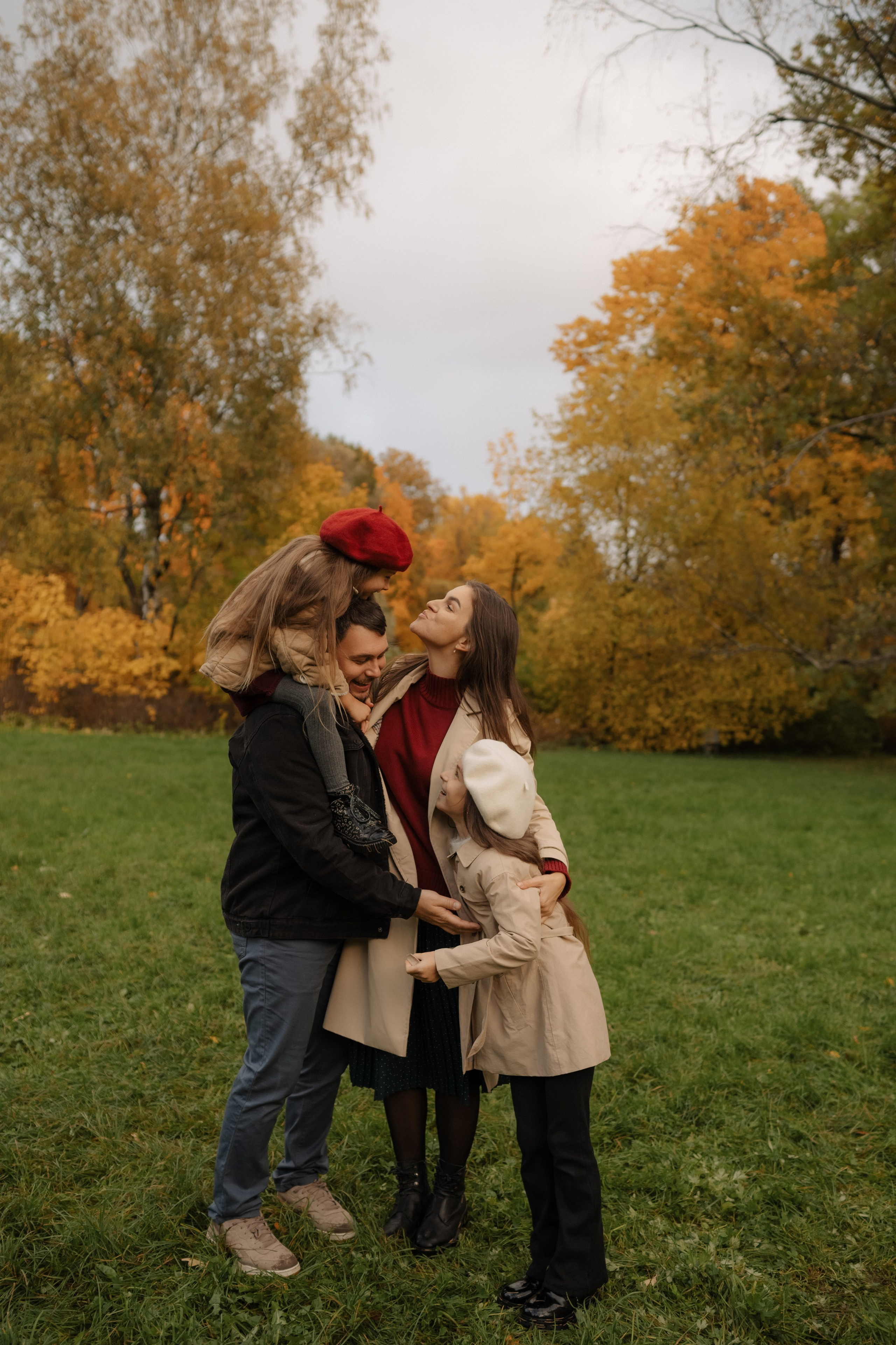 Надя, Женя, Николь и Даша. Дьяконова Валерия семейный и детский фотограф в Санкт-Петербурге