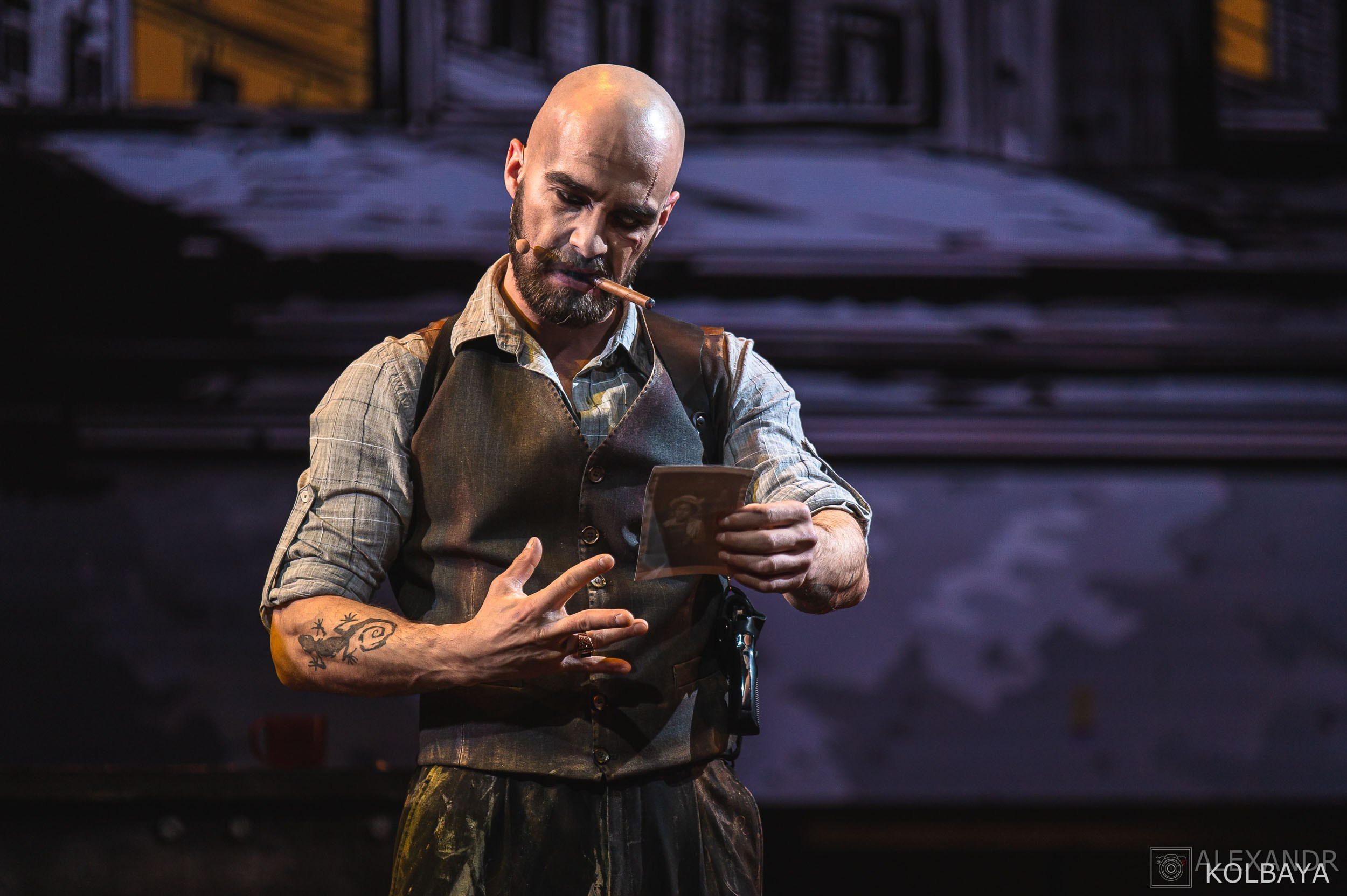 Фотографии со спектакля «Однажды в городе N». Концертный и театральный репортажный фотограф в Москве Александр Колбая