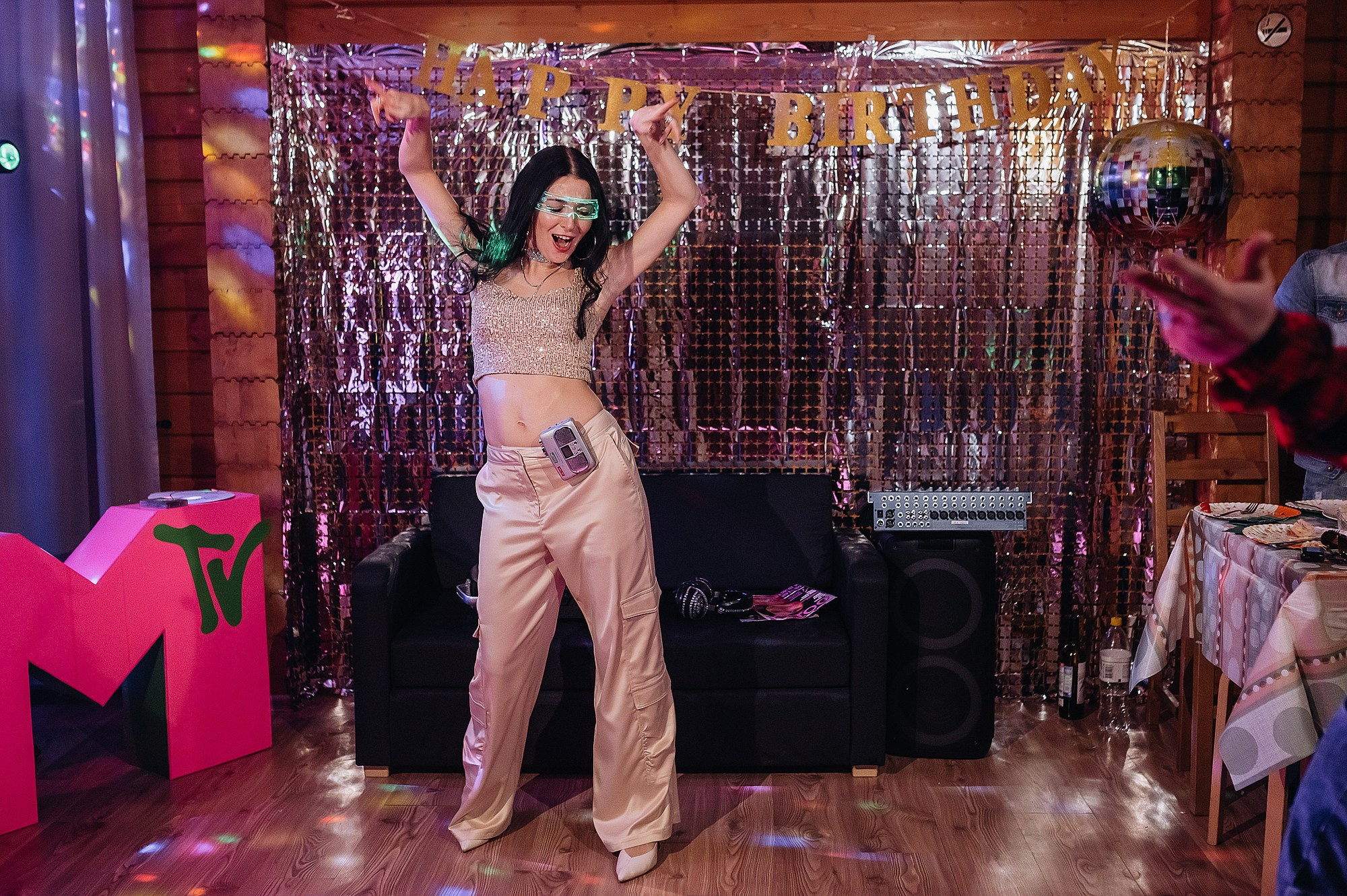 Юбилей Лилии в стиле 2000х. Свадебный фотограф в Дубне Алексей Фонарёв