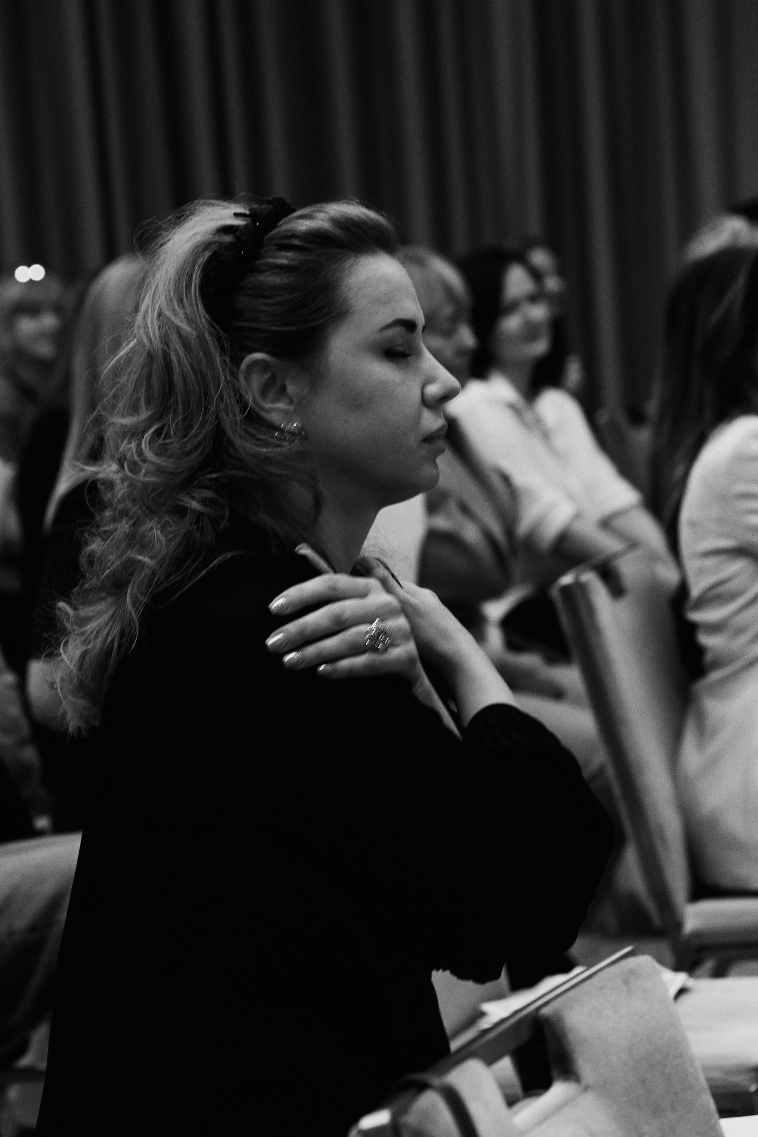 Современная женщина в Hilton 26.10. Свадебный репортажный фотограф краснодар максим дремов дрёмов фотосессия студия цена