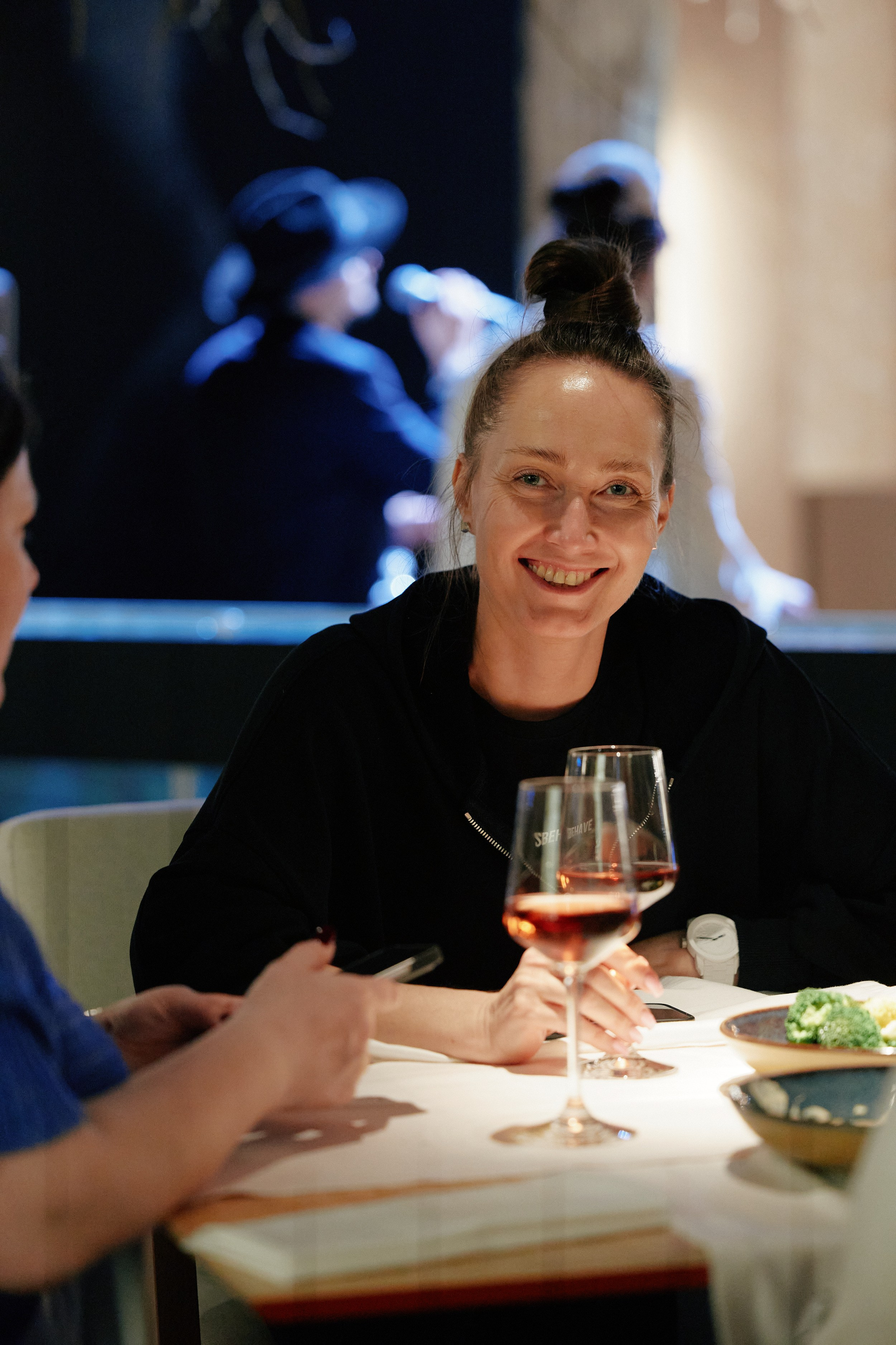 Винный вечер в Мясо&Рыба Marriott 8.03. Свадебный репортажный фотограф краснодар максим дремов дрёмов фотосессия студия цена