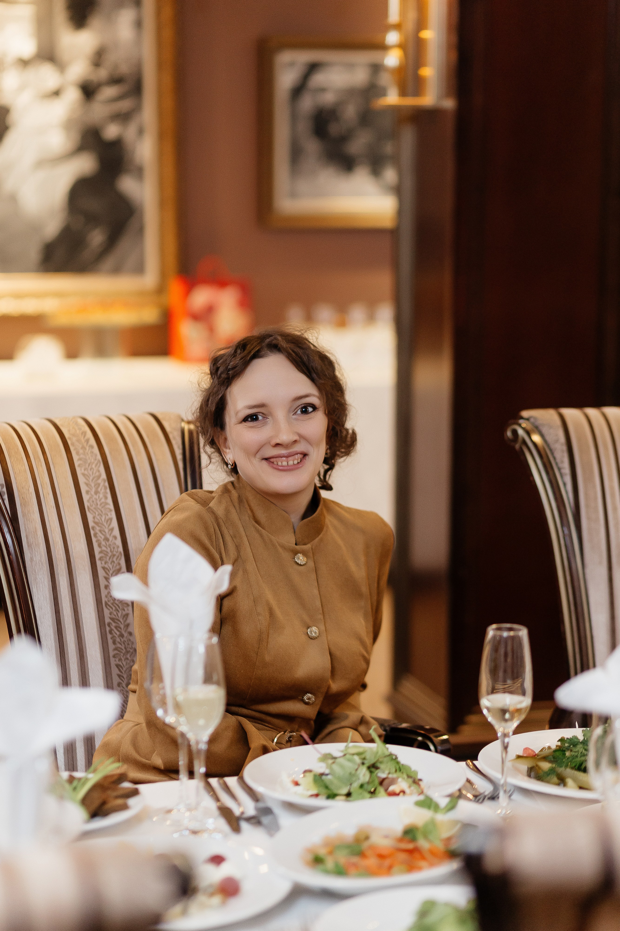 День рождения в кругу близких в ресторане Онегин. Свадебный фотограф в Нижнем Новгороде Генеральская Ира