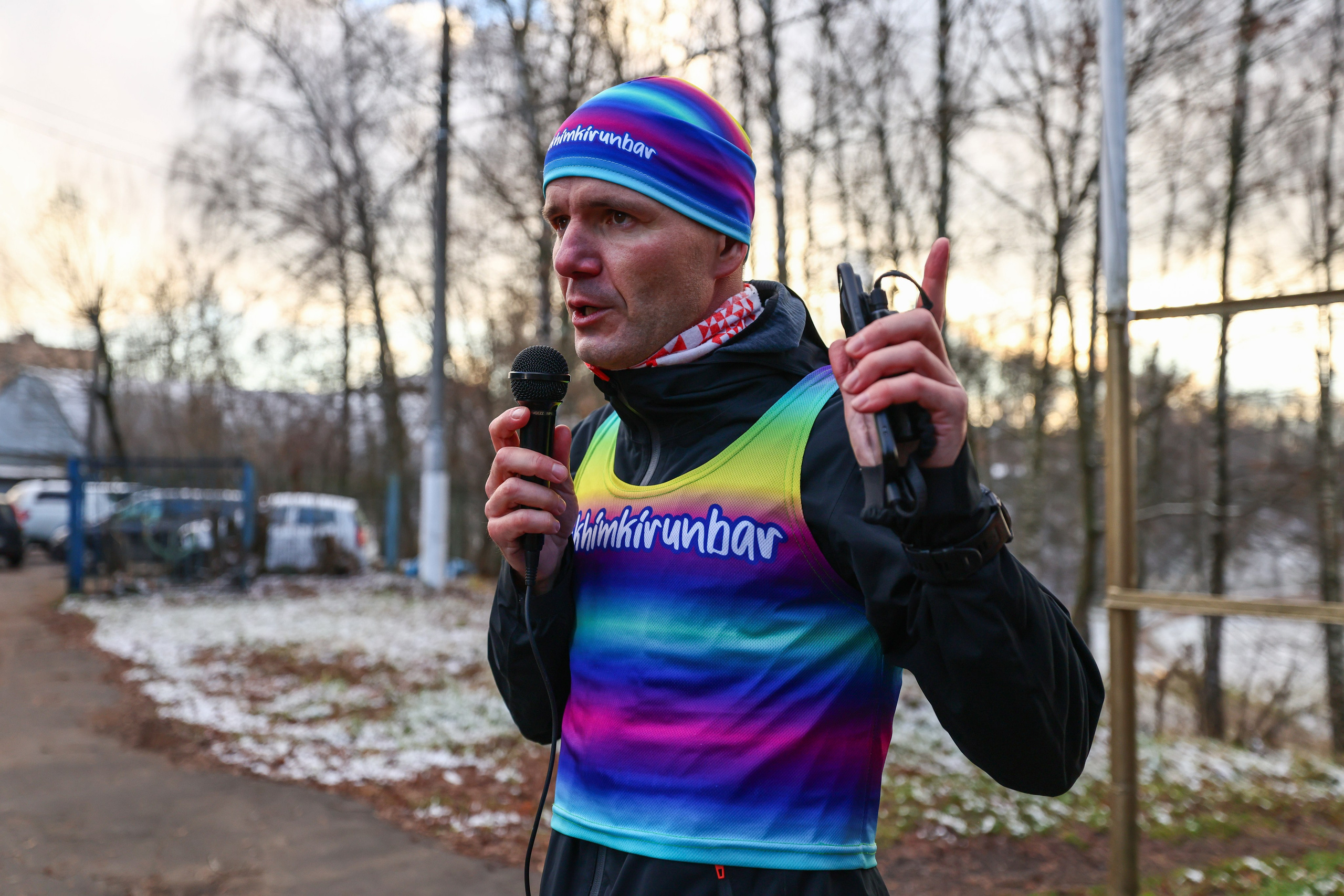 Два лепестка Химкинского марафона у дома, 23.11.25. Фотограф Сергей Ловкий