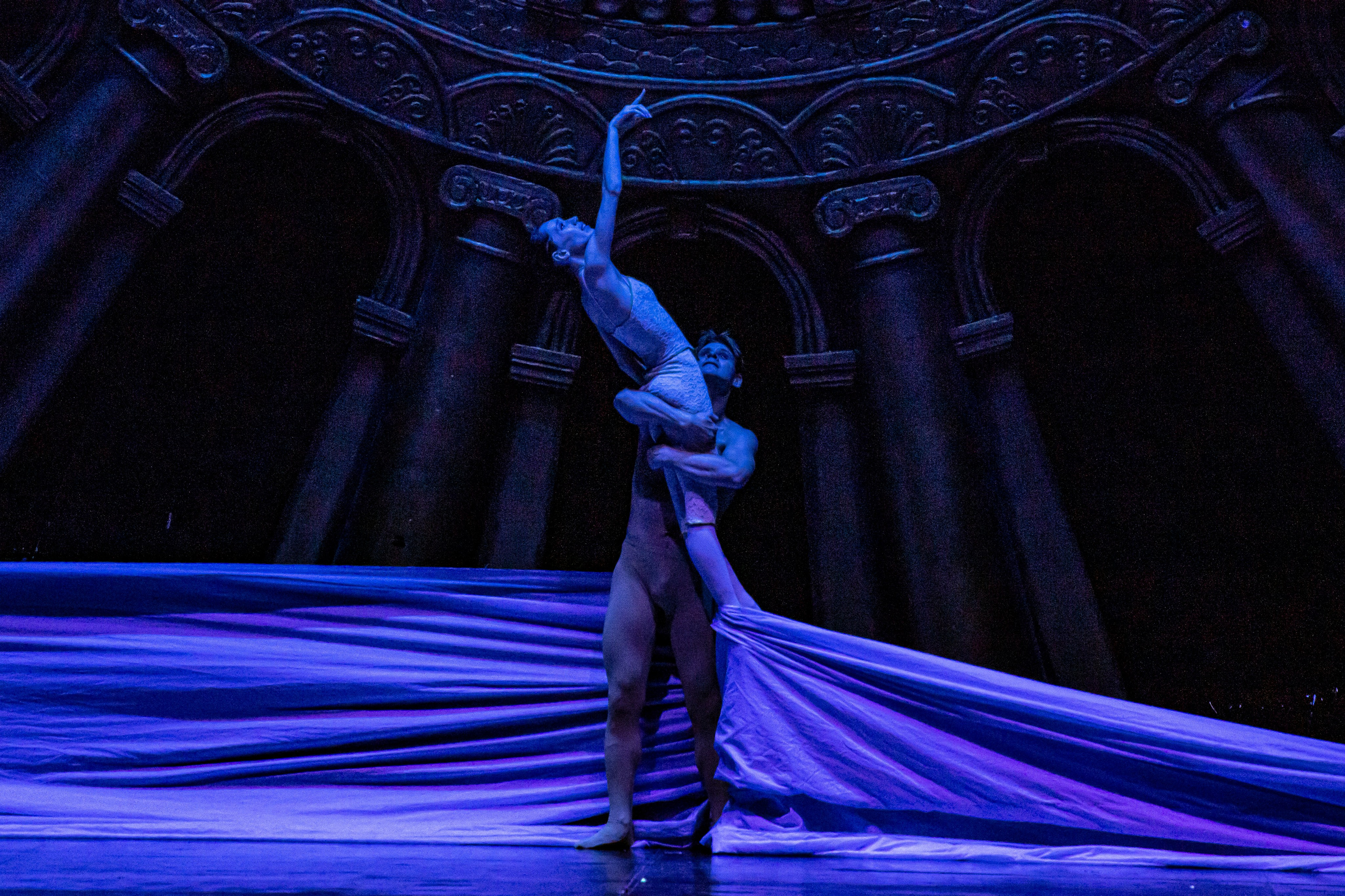 Русский Гамлет спектакль премьера Марийского театра оперы и балета в Зимнем театре г. Сочи. Фотограф в Сочи Юрий Шептаев