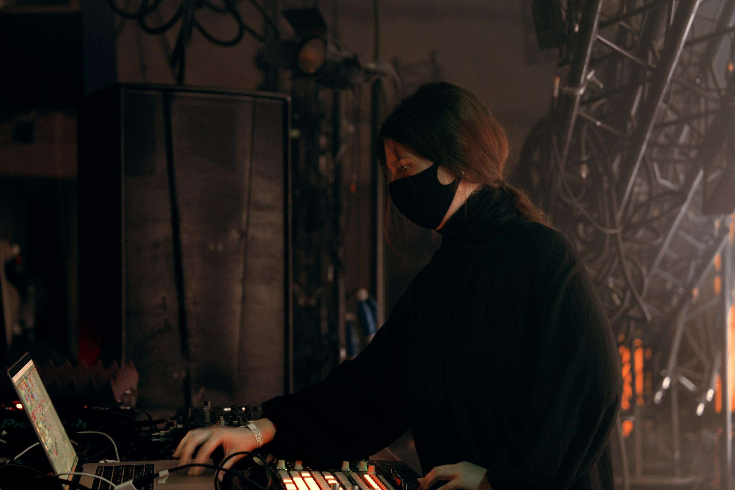 Outline 2024. @tomrus: Рустам Шагиморданов — фотограф