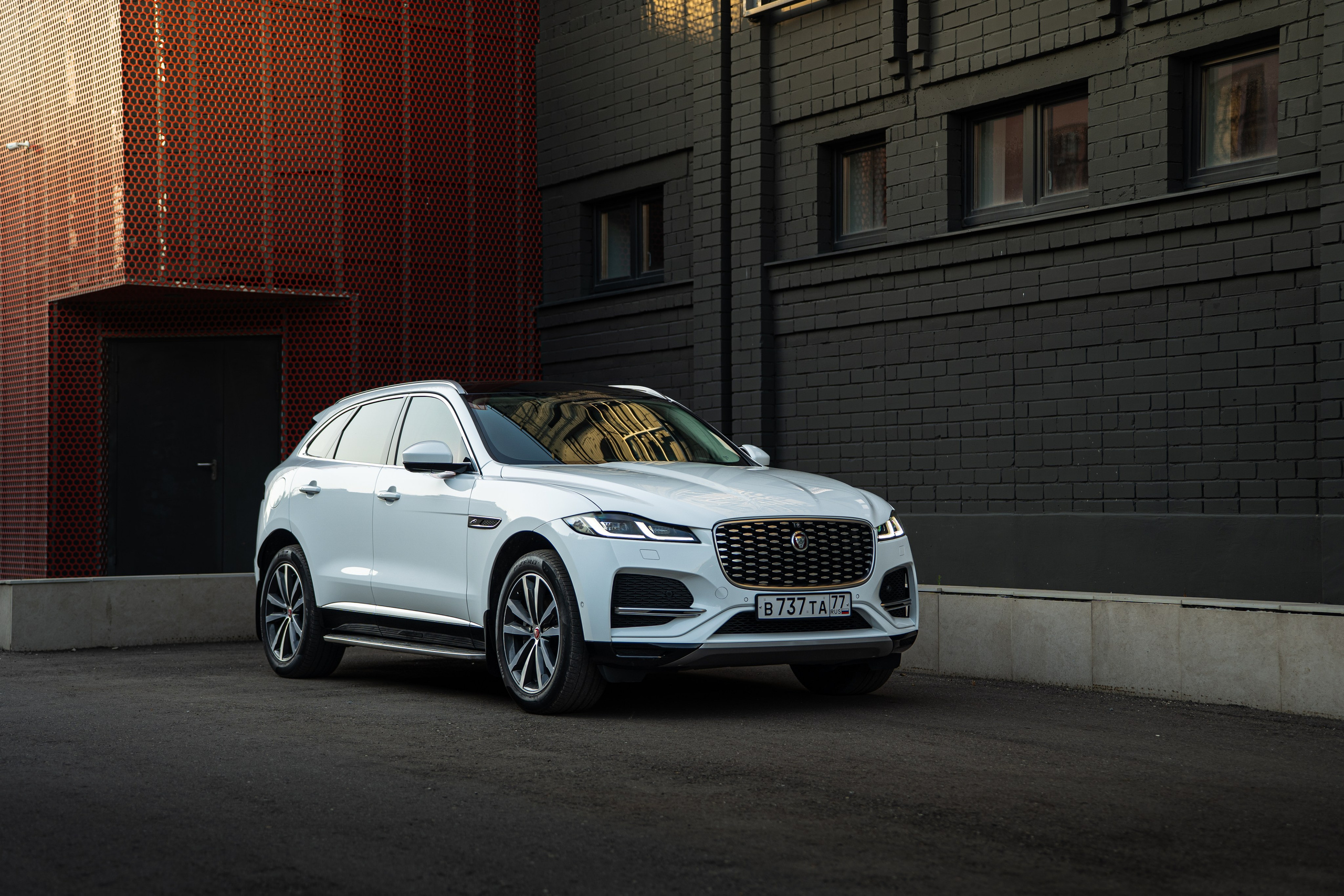 JAGUAR F-PACE. OZ Production