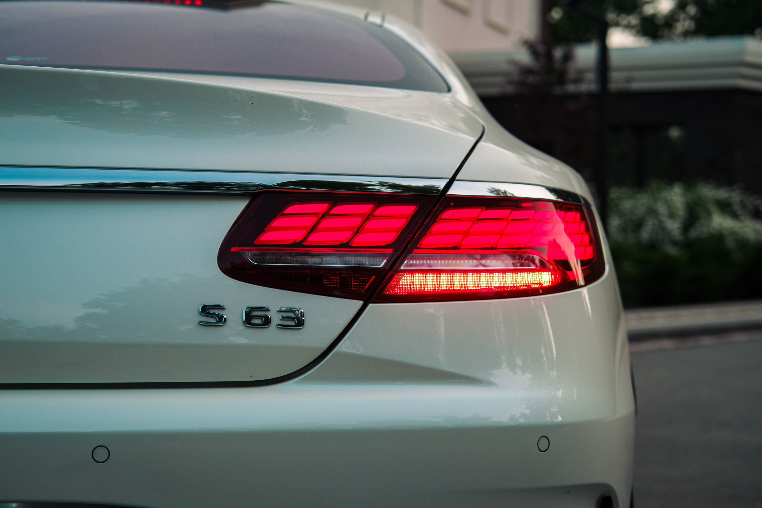 Профессиональная фотосессия Mercedes Benz S63 AMG Coupe в&nbsp;Новосибирске. Автомобильный фотограф Чанчин Владимир: детальные снимки кузова, интерьера и&nbsp;динамики. Съемка автомобиля для продажи