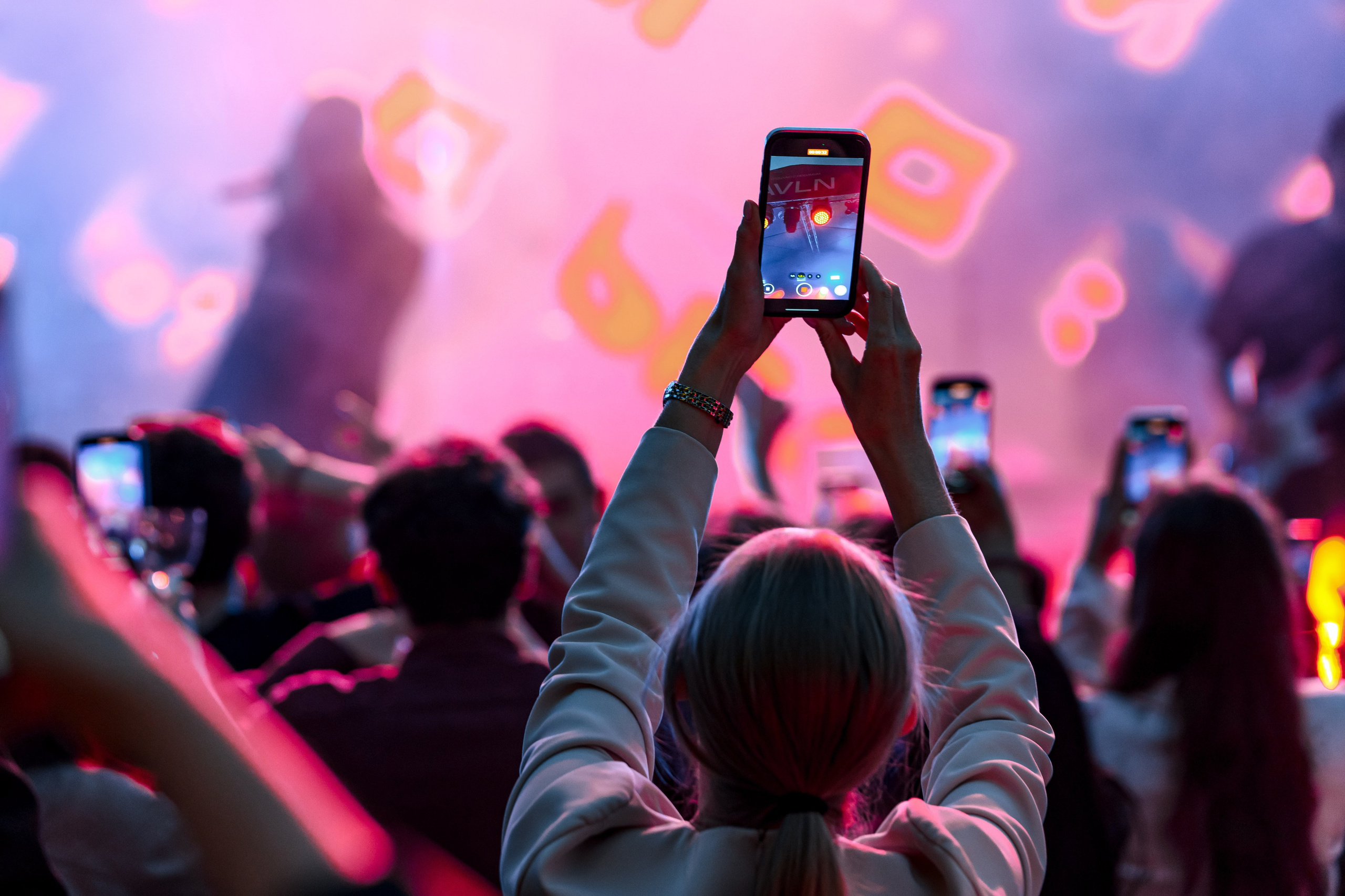 AVLON. Максим Комаров — Профессиональный фотограф