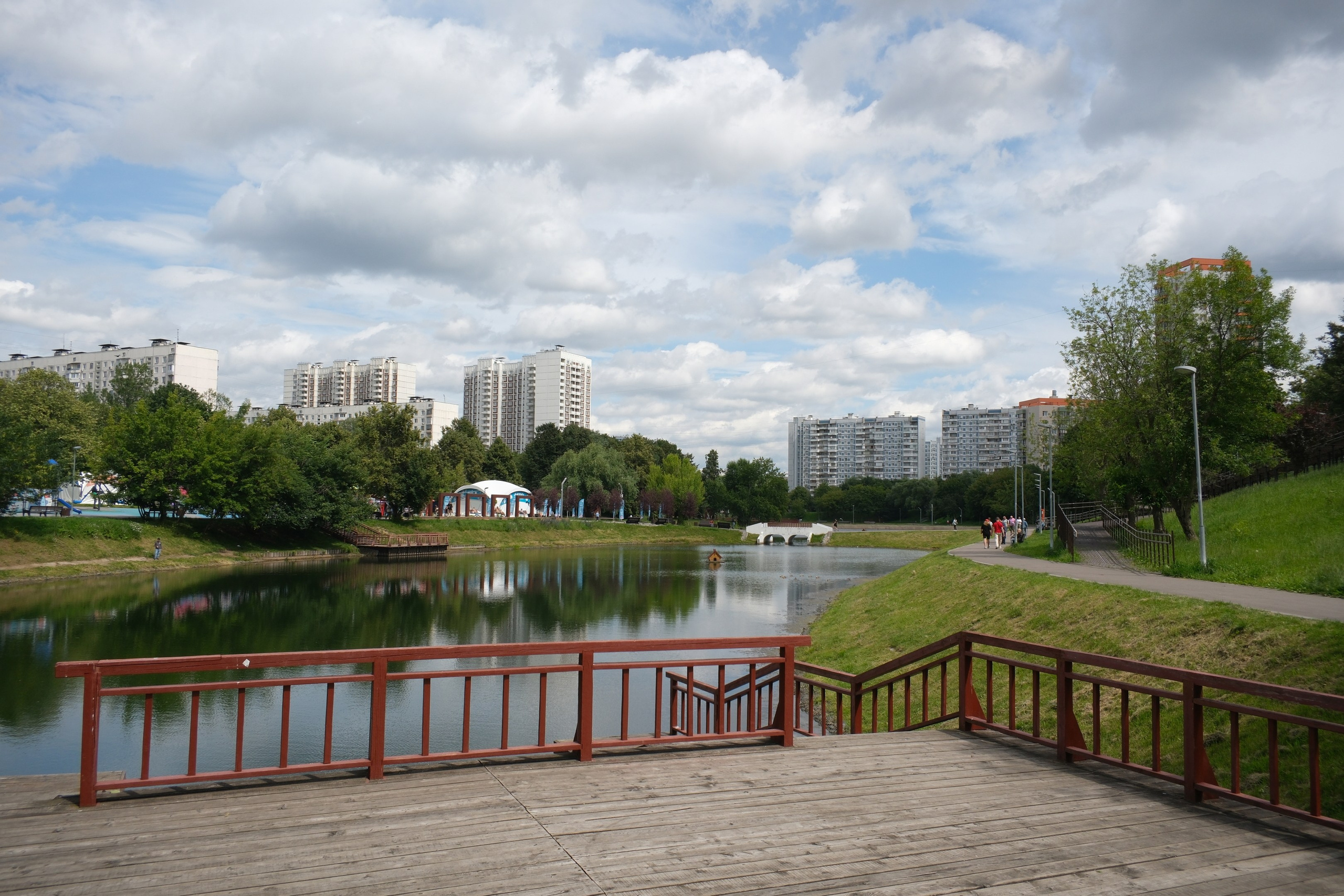Прогулка на Каскадные пруды в Чертаново 06.07.2025. Улица, люди, жизнь…