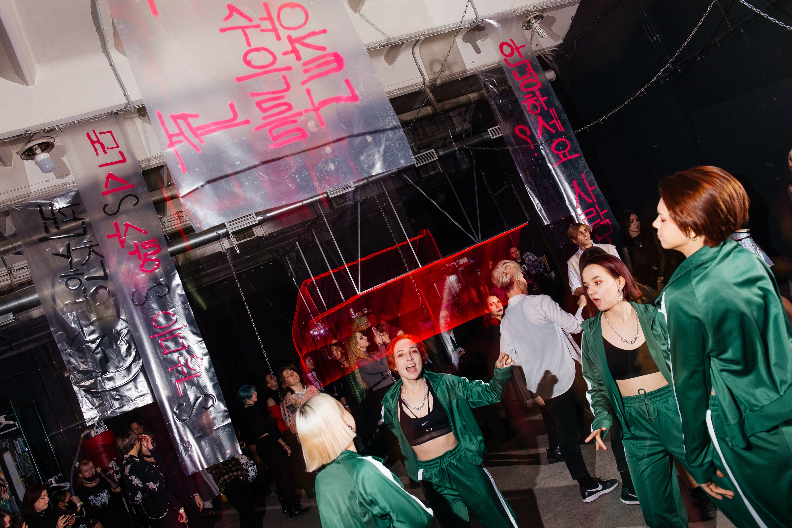 Cyberpunk K-POP Party. Свадебный и портретный фотограф в Новосибирске Любовь Исакова