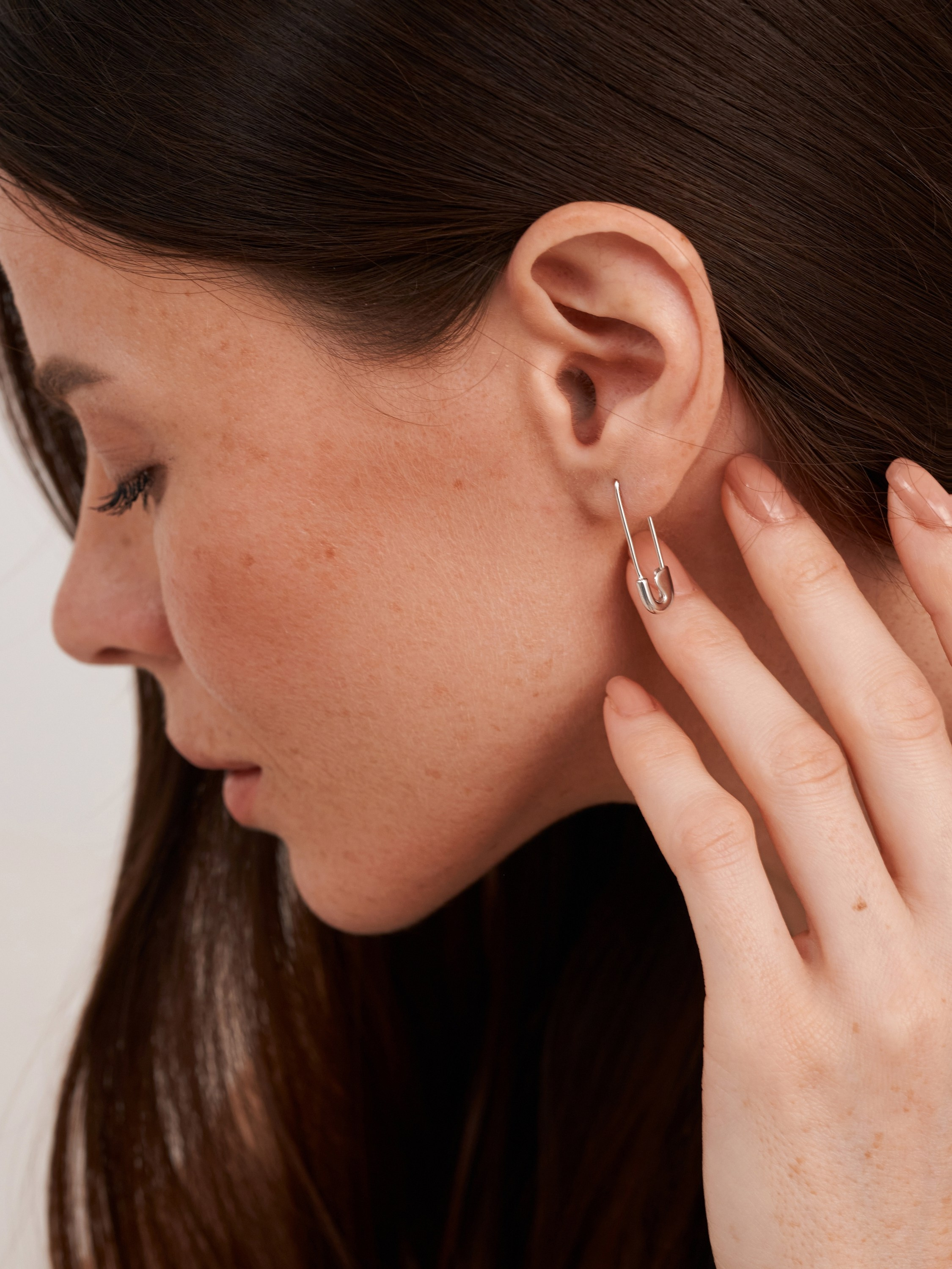 Фотосъемка ювелирных украшений Екатеринбург бижутерия Wildberries ВБ Ozon Озон предметная съемка Екб заказать цена фотосъемка товара WB. Фотограф Екатеринбург Анастасия Жерновская | Маркетплейсы и нейрофото