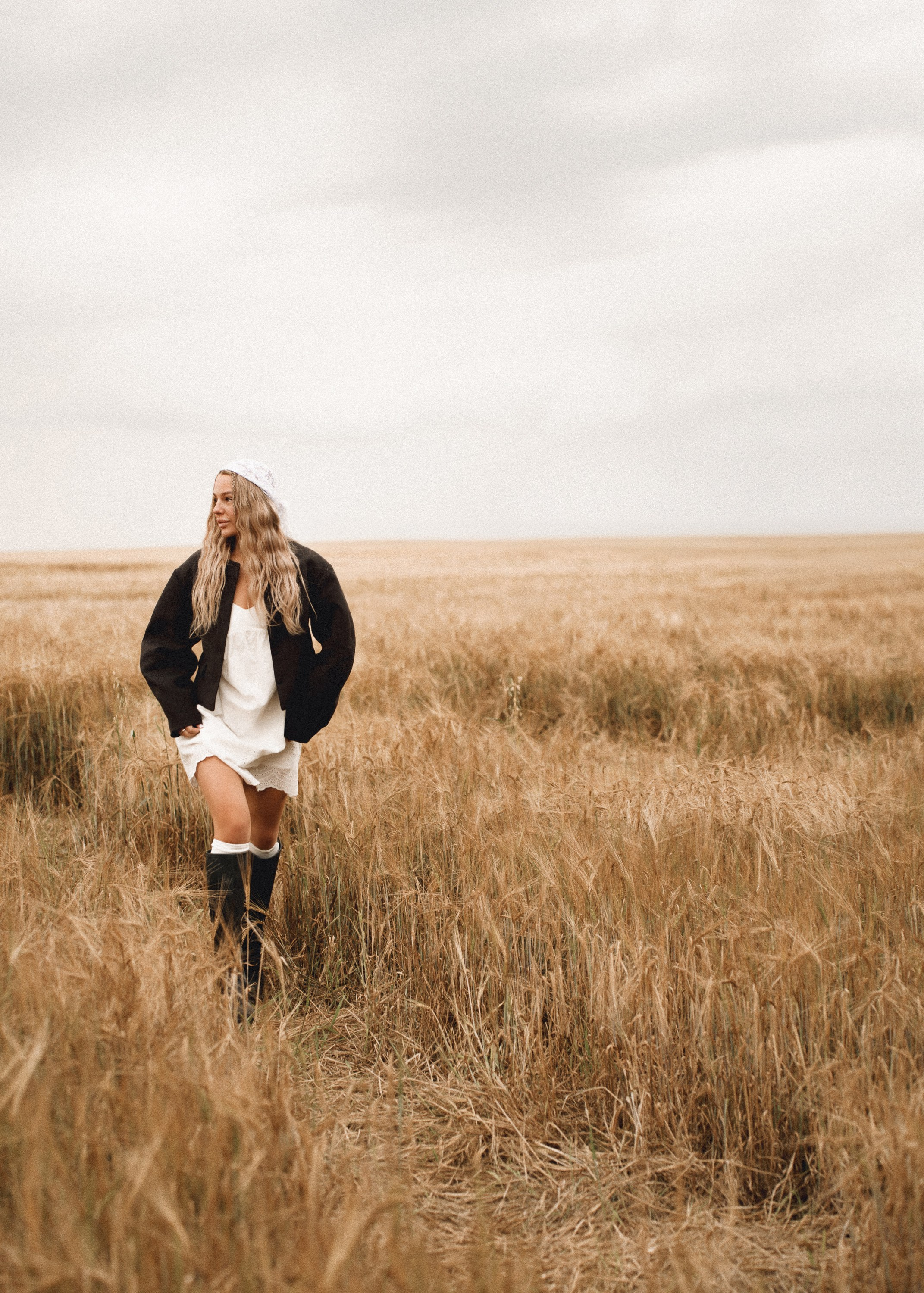 ПОЛЕ. Женский портрет