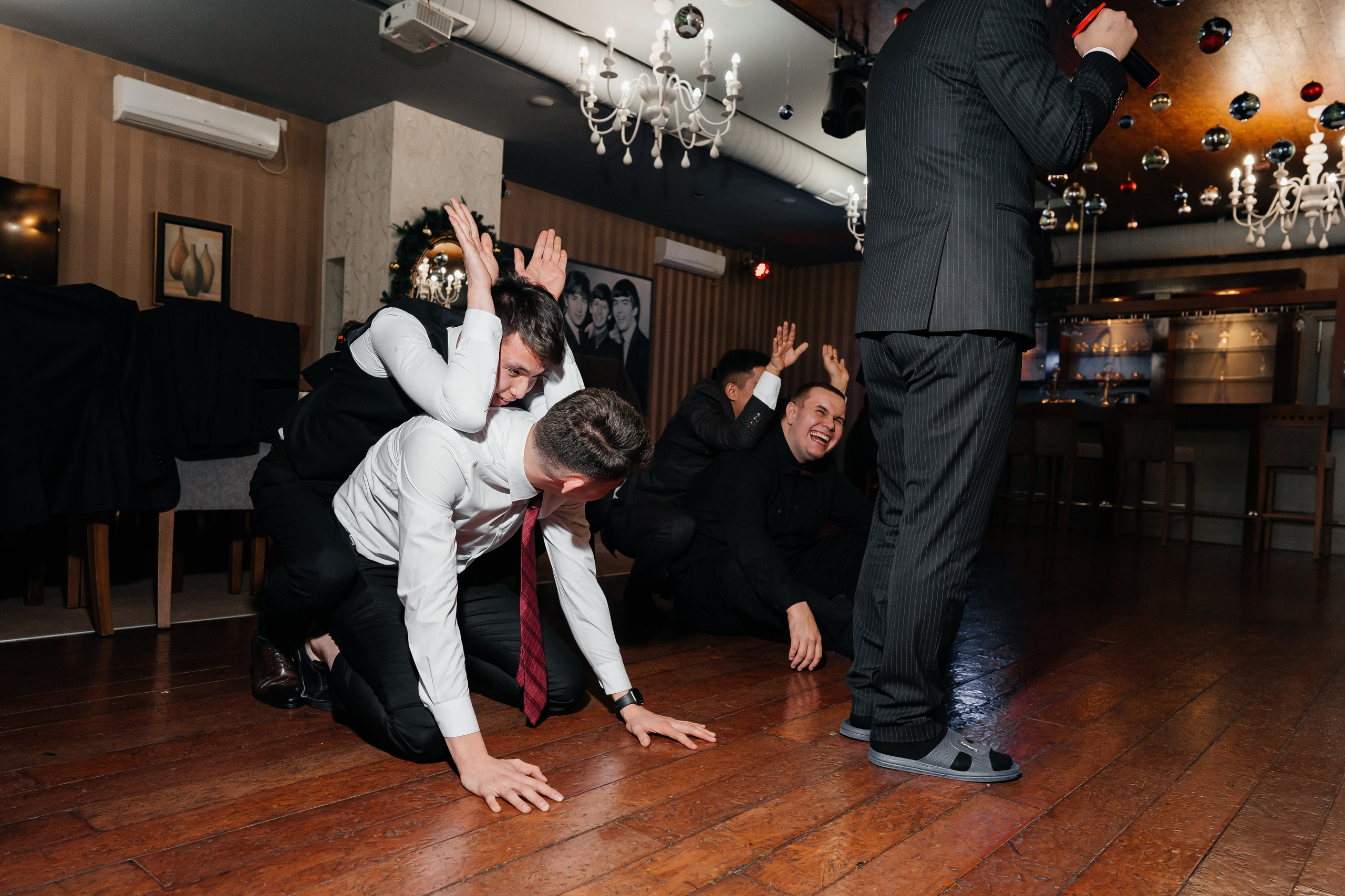 ARONAKS CORPARATE PARTY