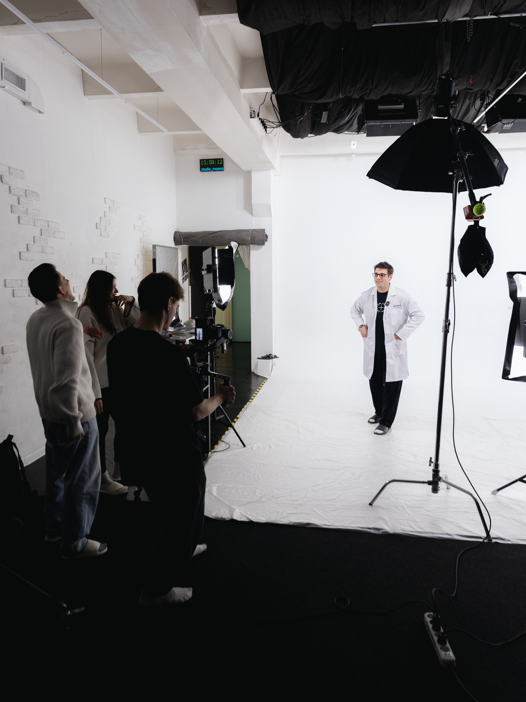 Бэкстейдж съемки Argymax. Фотограф Иван Косарев