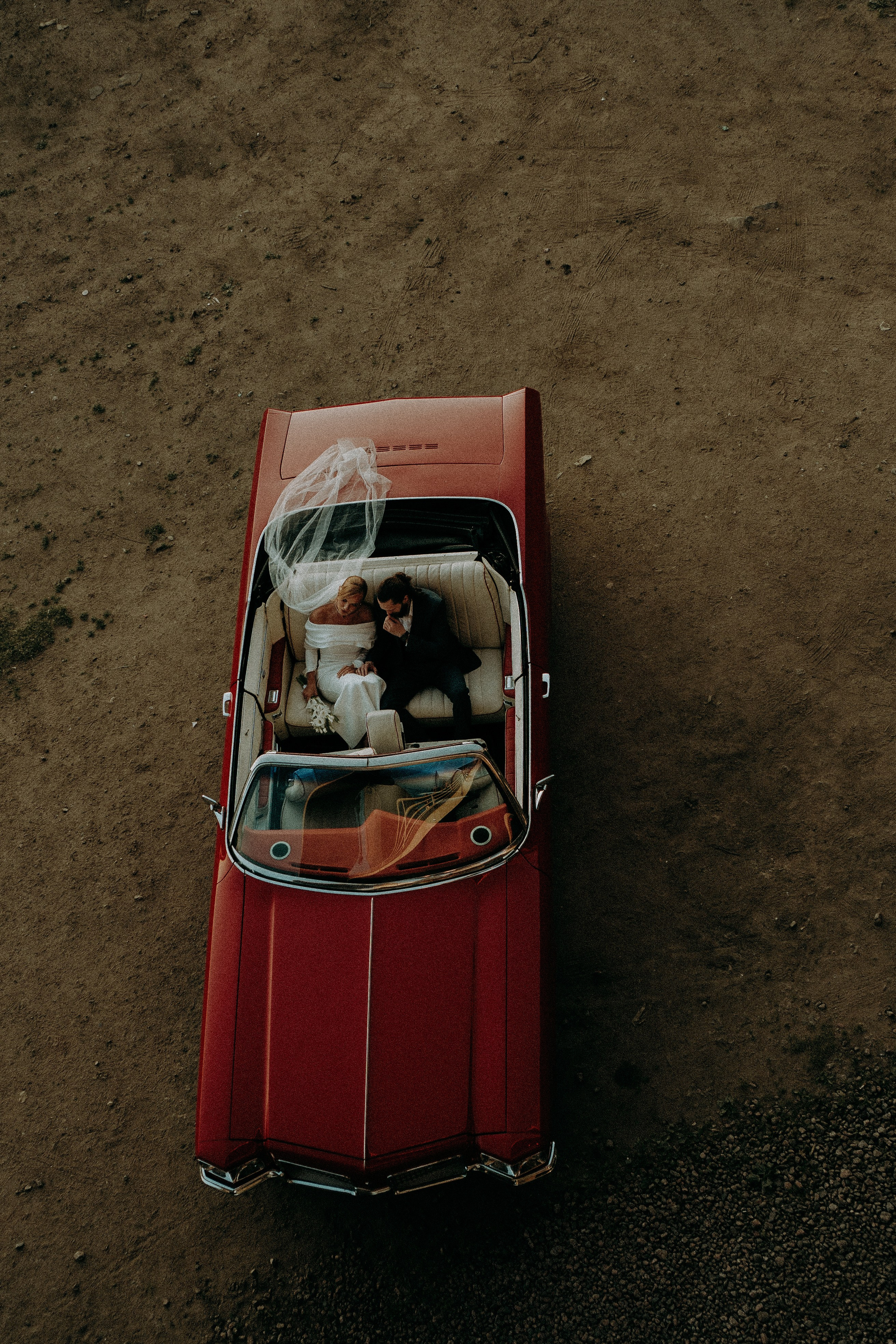 СВАДЕБНАЯ СЬЕМКА ВОЗЛЕ МСОТА БЕТАНКУРА НА КАБРИОЛЕТЕ. Профессиональный фотограф, Санкт-Петербург — Виктория Богомолова