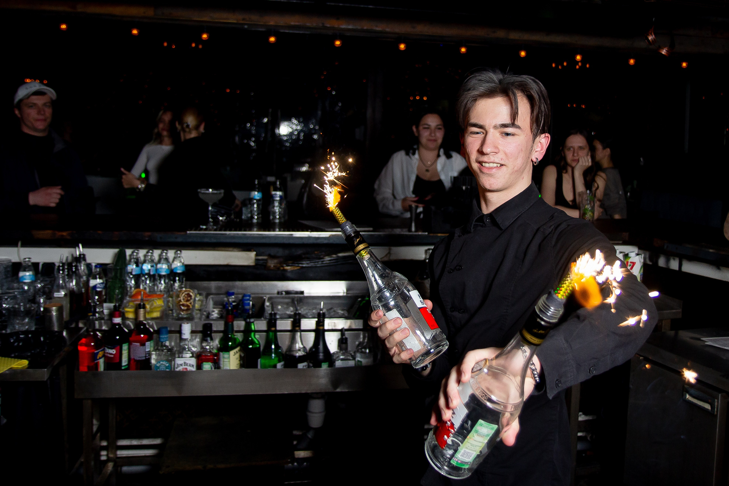 Концерт VA.NO | QUEST PISTOLS SHOW. Репортажный фотограф в Ялте Алексей Семёнов