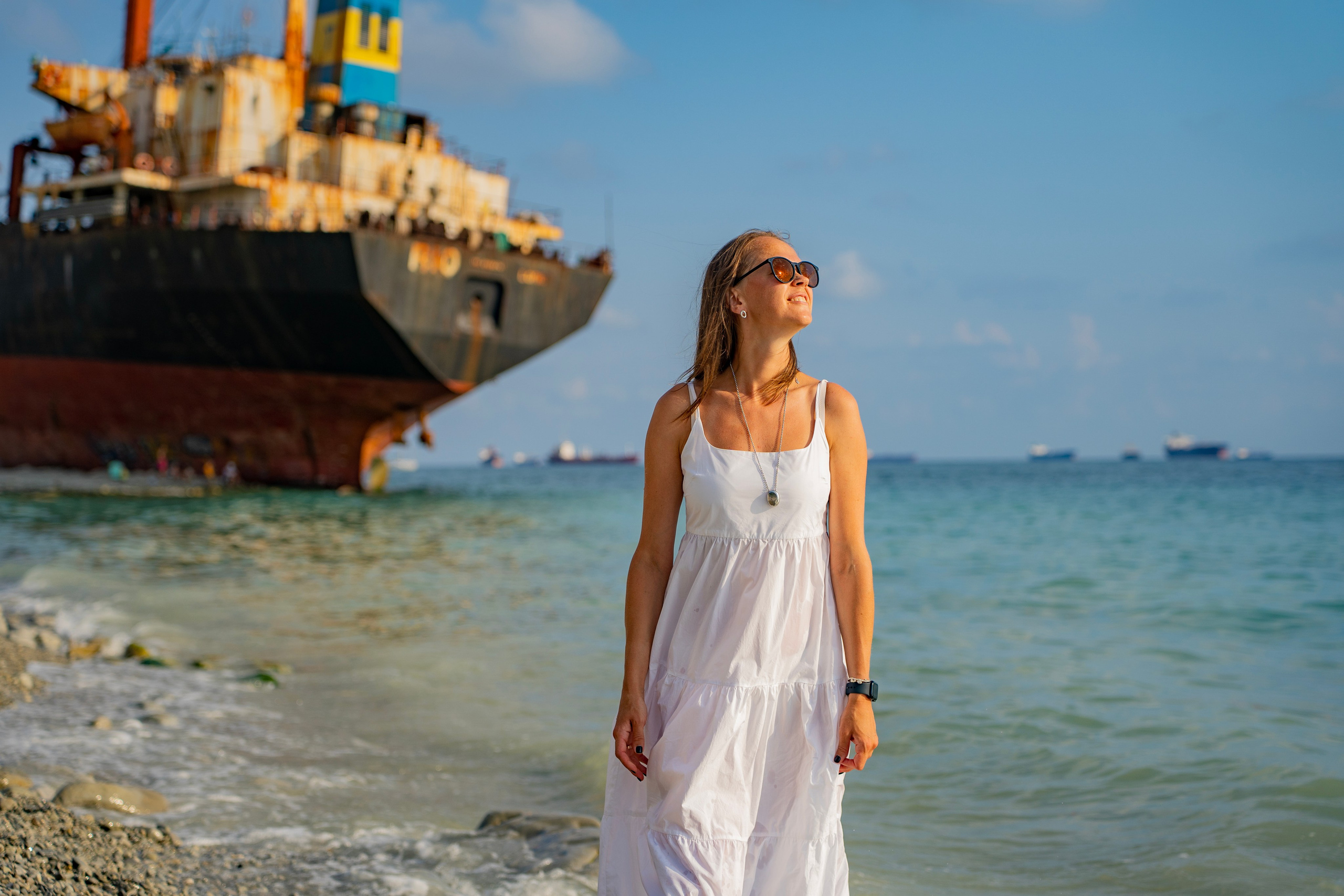 Фотосессия-поход к сухогрузу Рио. Семейный и детский фотограф Екатерина Черняева. Снимаю портреты, love story, фотопрогулки, работаю на улице, в кафе, студии, дома у клиента