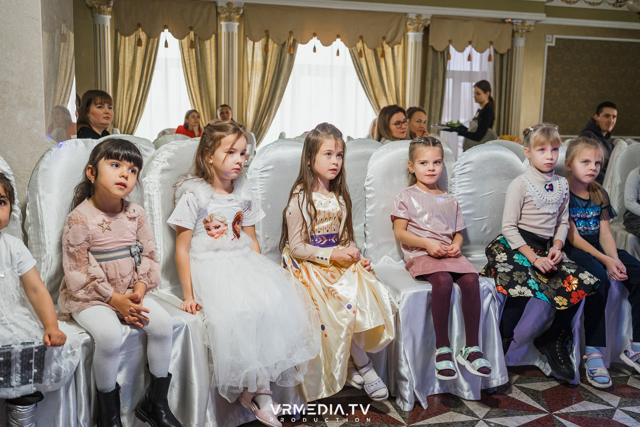 ХОЛОДНОЕ СЕРДЦЕ в ресторане «Империя»