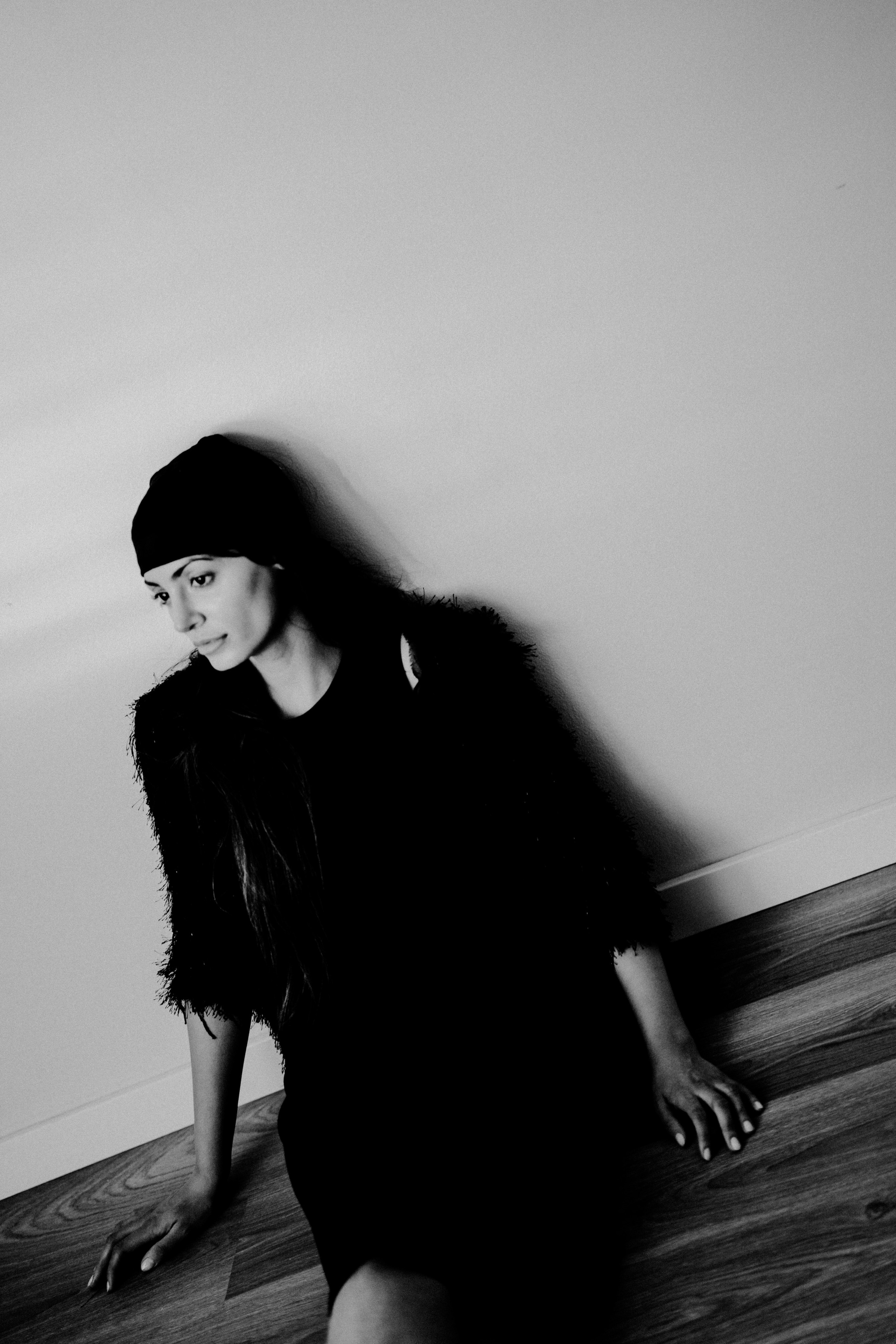 I am Diana, a portrait photographer. I take pictures around the world