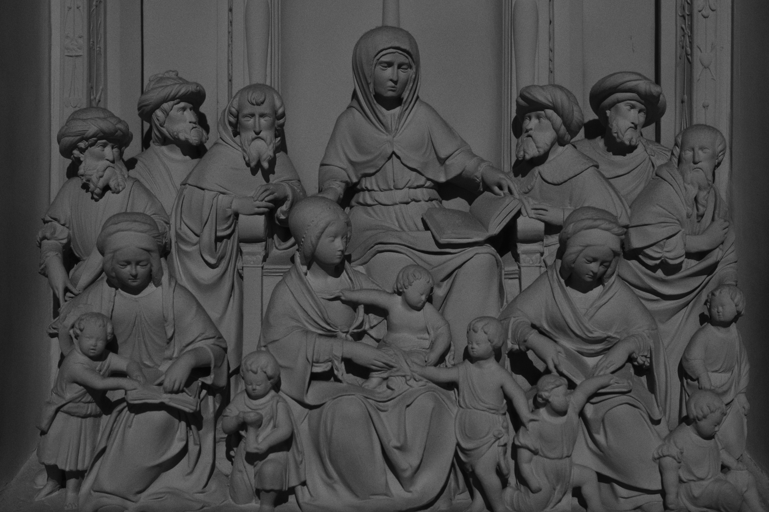 Faberge / Saint-Peterburg, Russia SS25. Фотограф Юрин Евгений