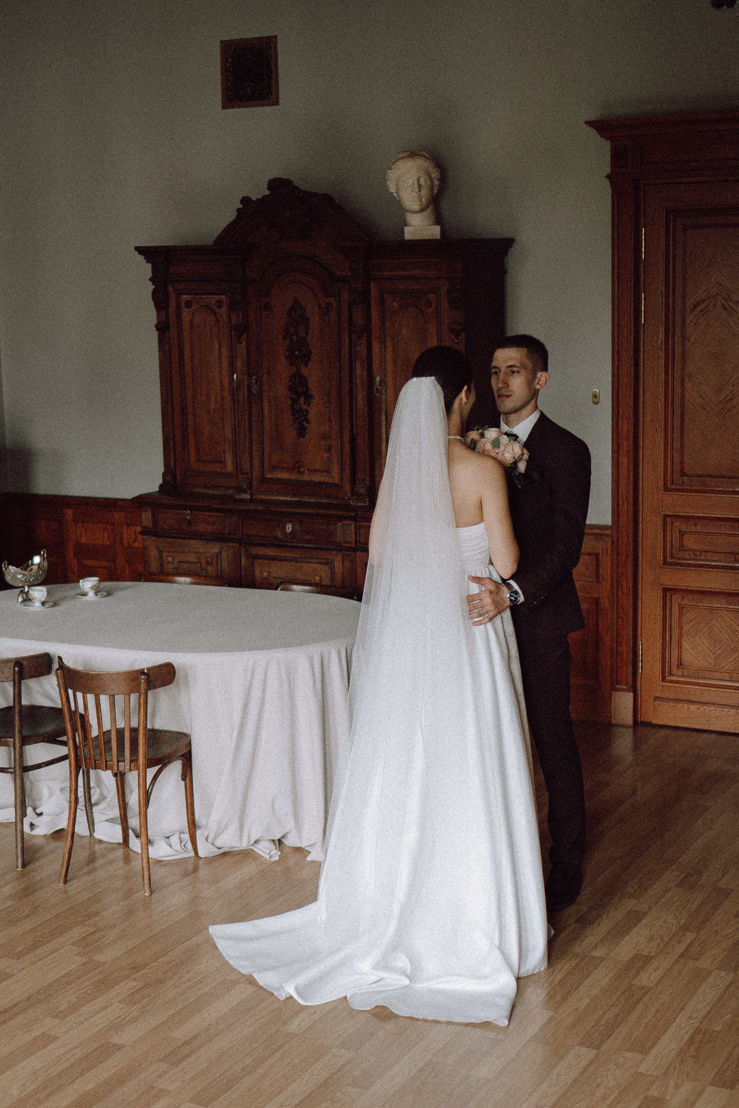 СВАДЕБНАЯ ПРОГУЛКА В САНТК-ПЕТЕРБУРГЕ (ИСАКИЕВСКИЙ СОБОР, ЗИМНЯЯ КАНАВКА, ЭРМИТАЖ И БОЛЬШАЯ МОРСКАЯ УЛИЦА). Профессиональный фотограф, Санкт-Петербург — Виктория Богомолова