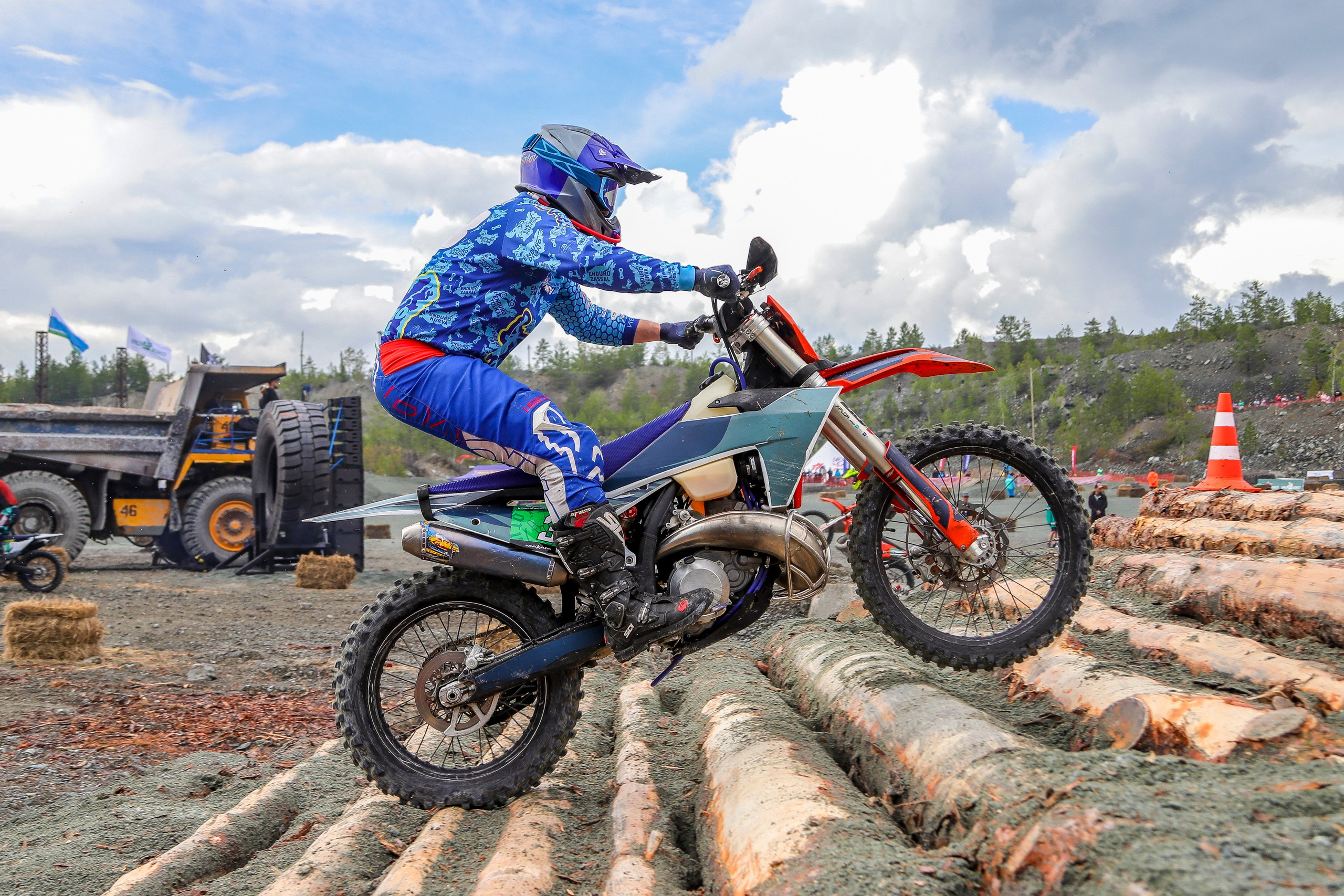 Мотофестиваль эндуро На угле. Спортивный и репортажный фотограф в Екатеринбурге Пустовая Аделя